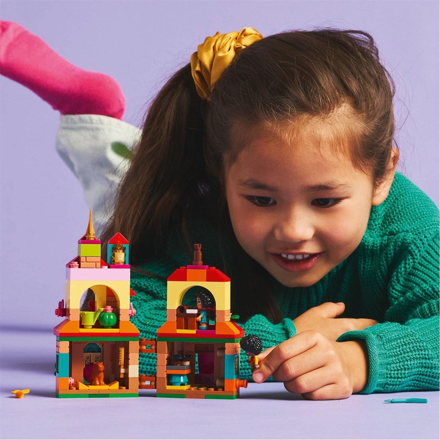 Disney Klassiker - LEGO - LEGO Disney 43261 Encanto Mini House Building Toy - 3
