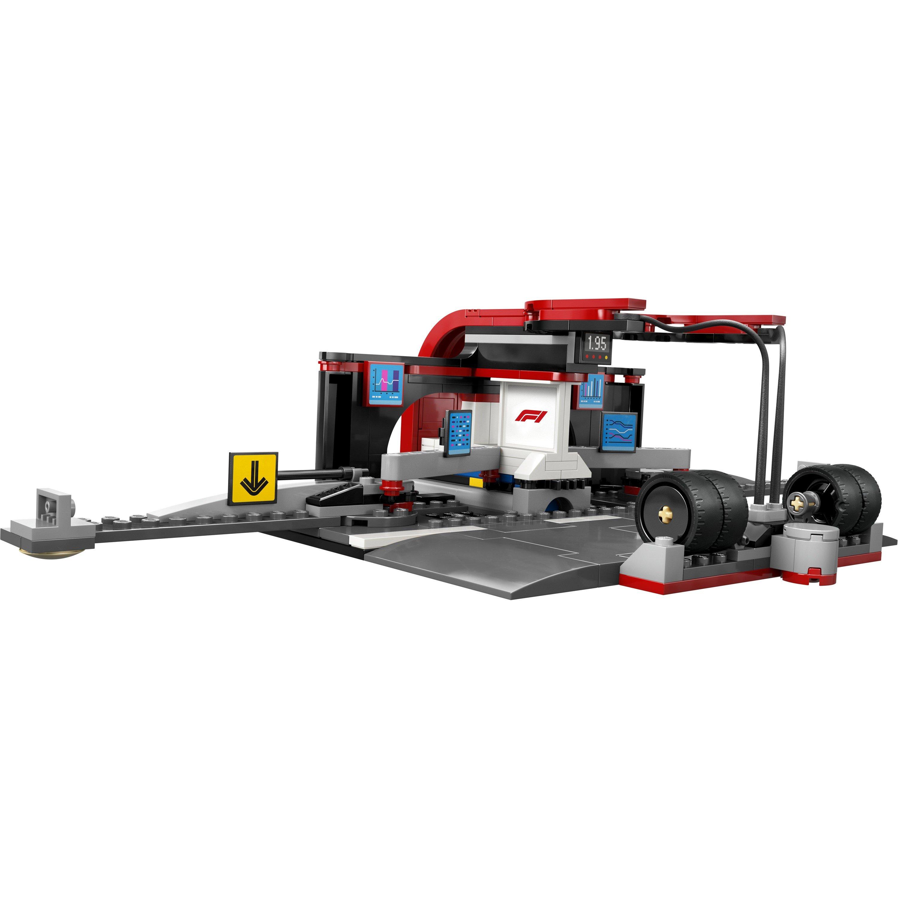 City Alicia - LEGO - City F1 Pit Stop & Pit Crew with Ferrari Car 60443 - 14