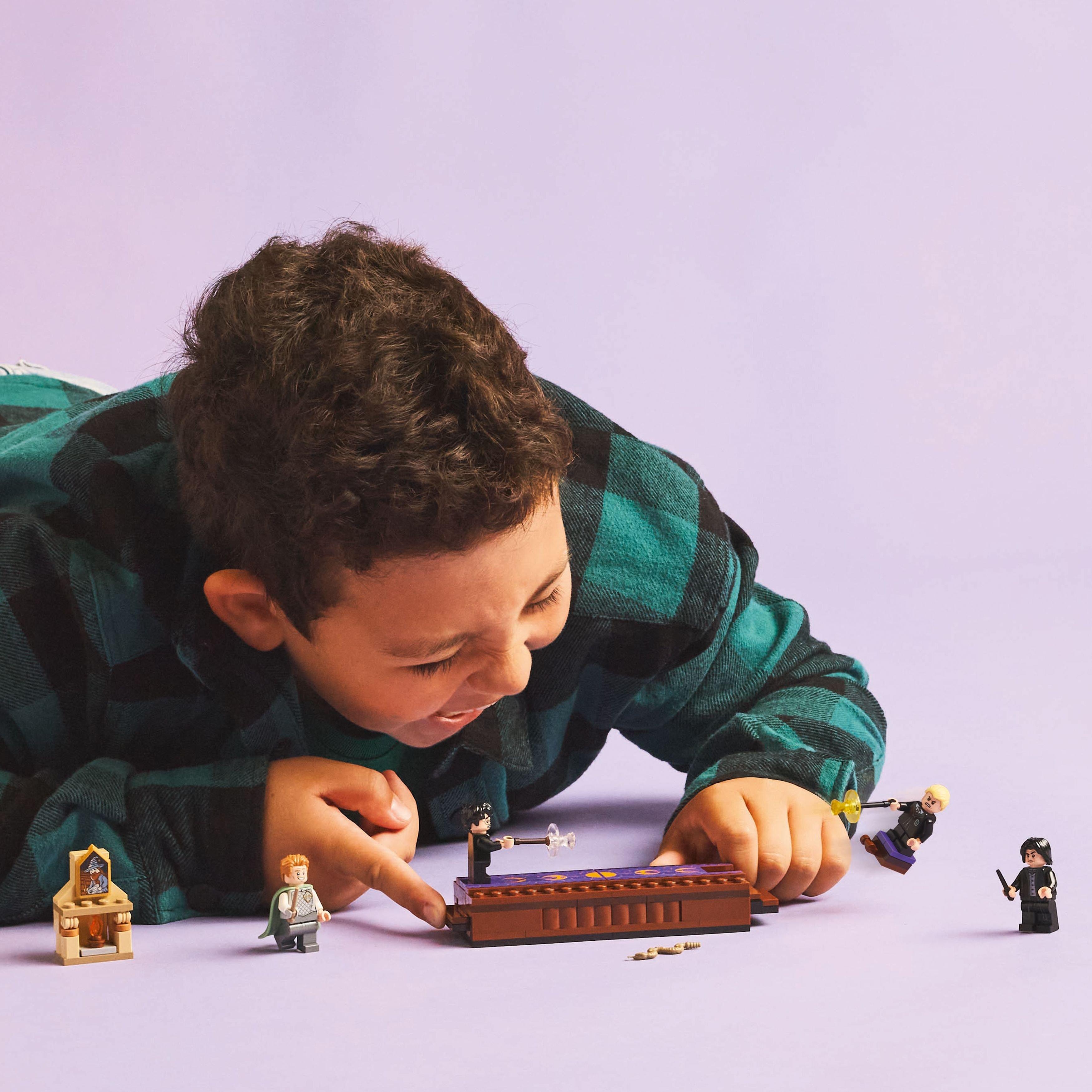 Harry Potter TM - LEGO - LEGO Harry Potter Hogwarts Castle: Duelling Club 76441 - 4