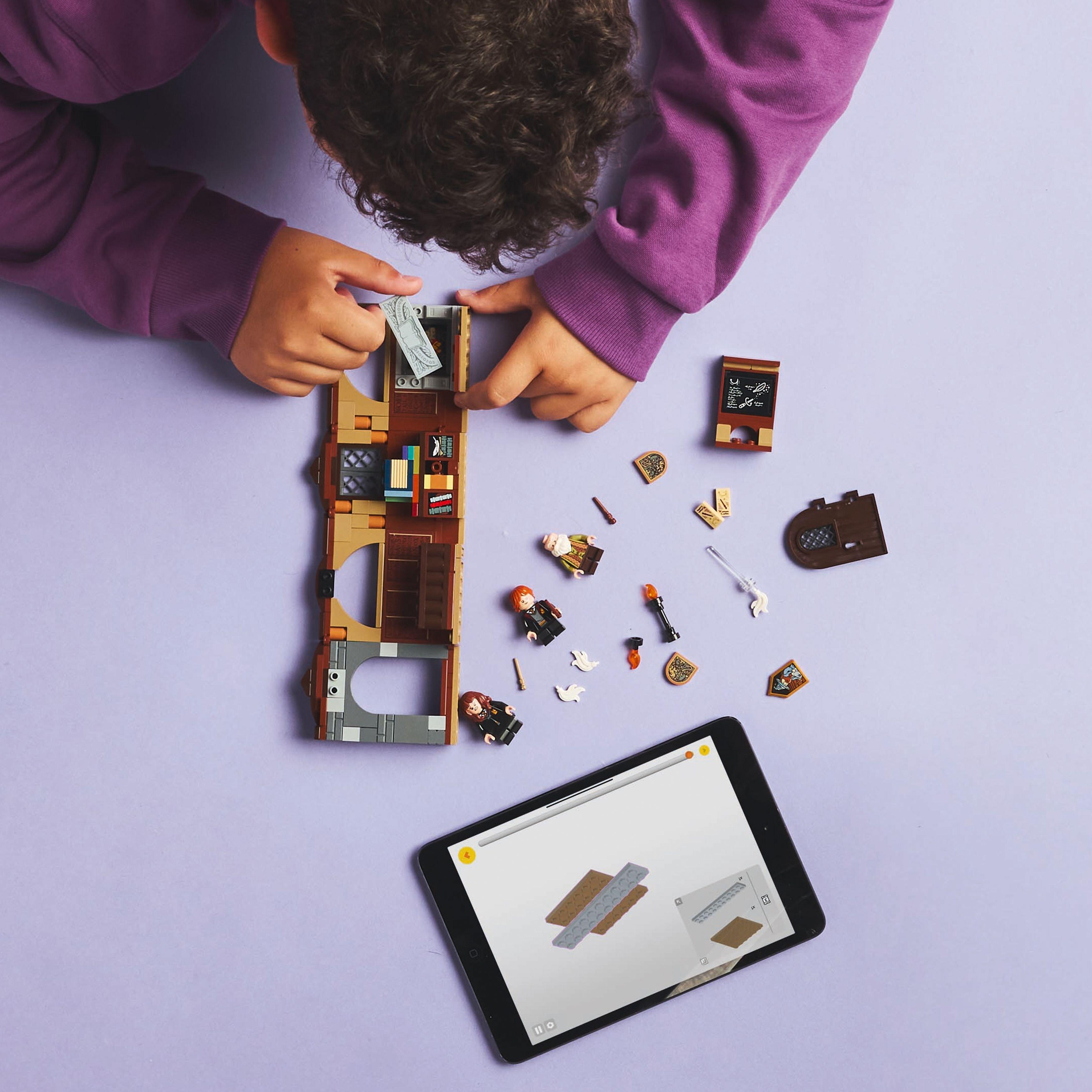 Harry Potter TM - LEGO - LEGO Harry Potter Hogwarts Castle: Charms Class 76442 - 3