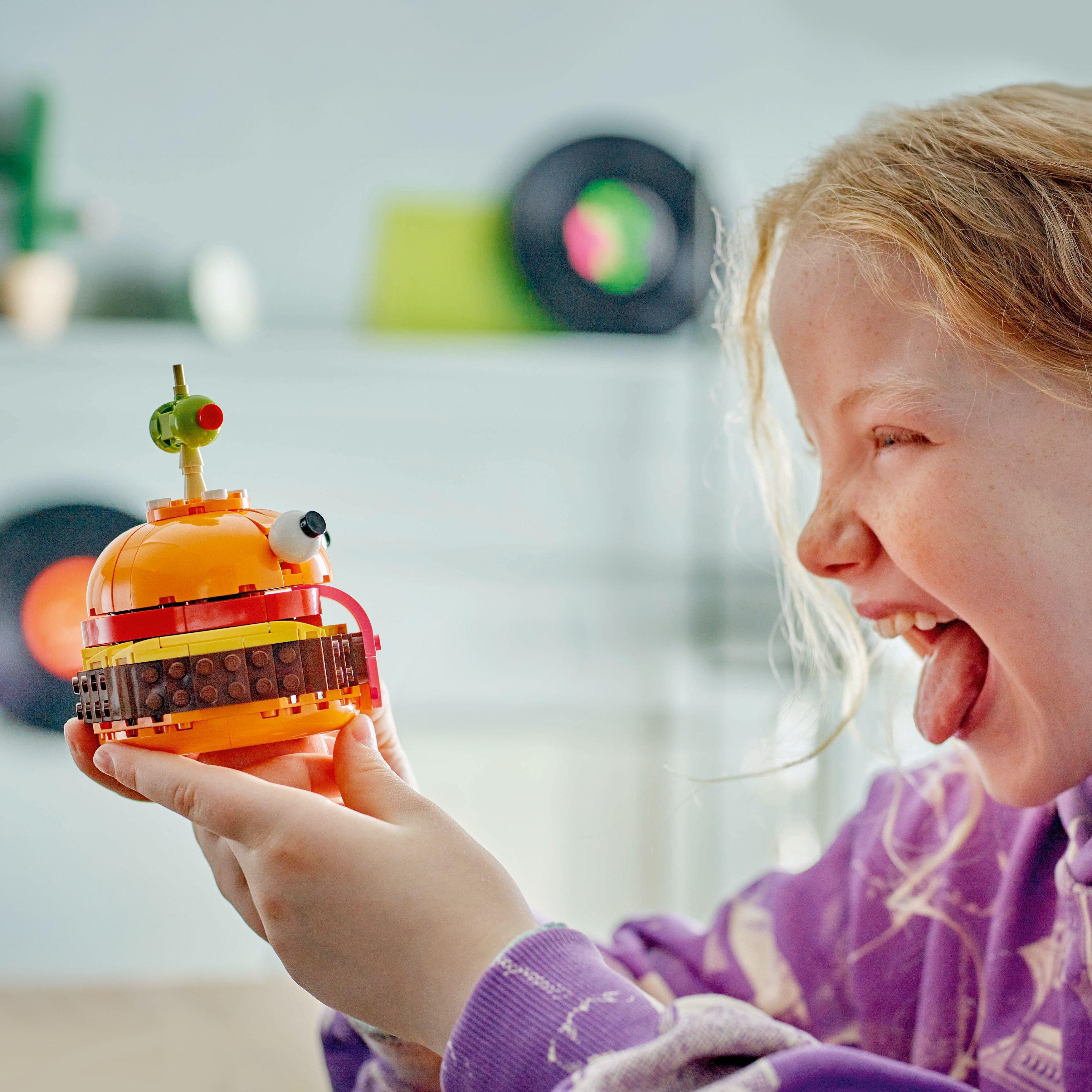 Fortnite - LEGO - LEGO Fortnite Durrr Burger Building Toy Set 77070 - 4