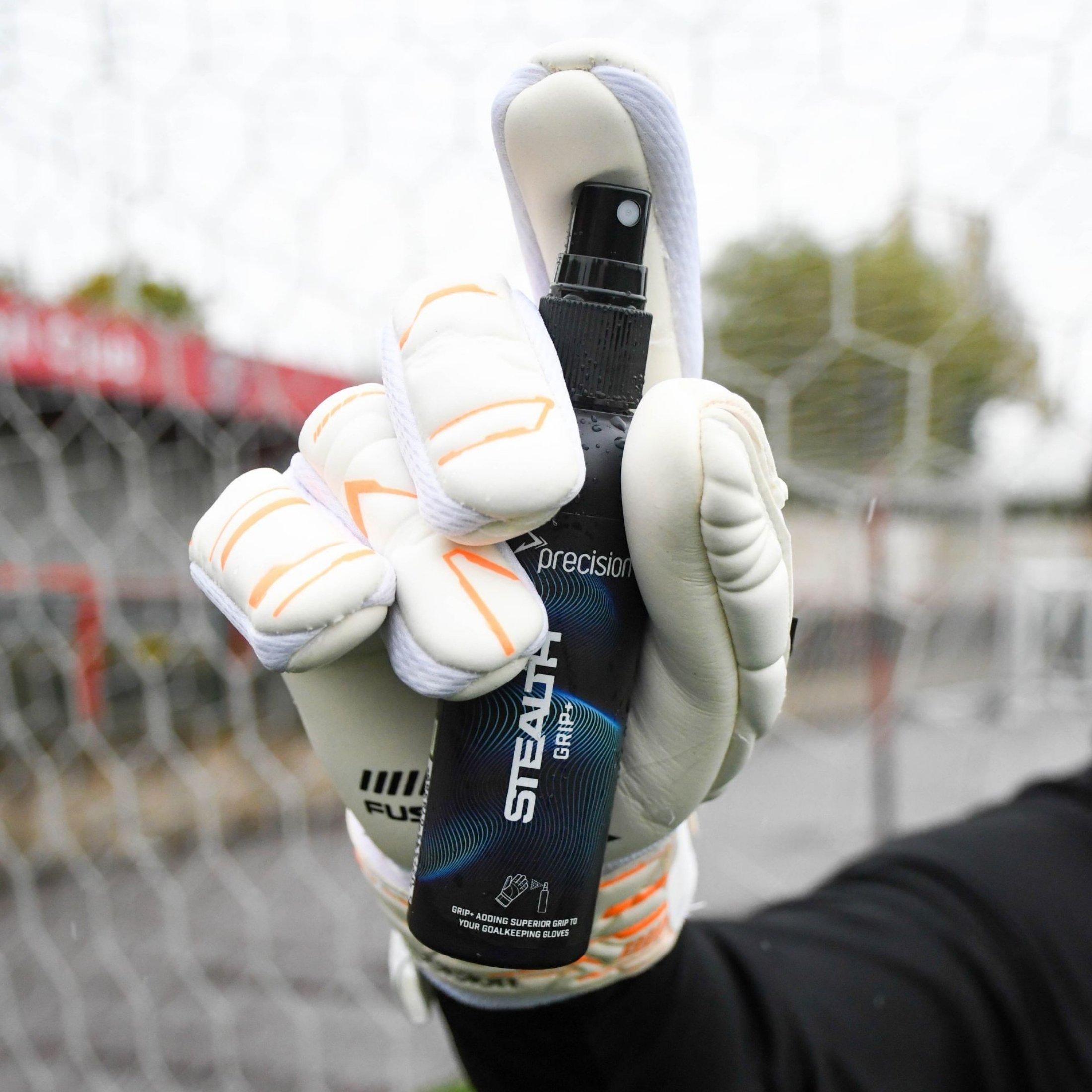 スプレイグラウンド drip us uk Precision Training | StealthGrip+ Glove Spray | Sports Direct
