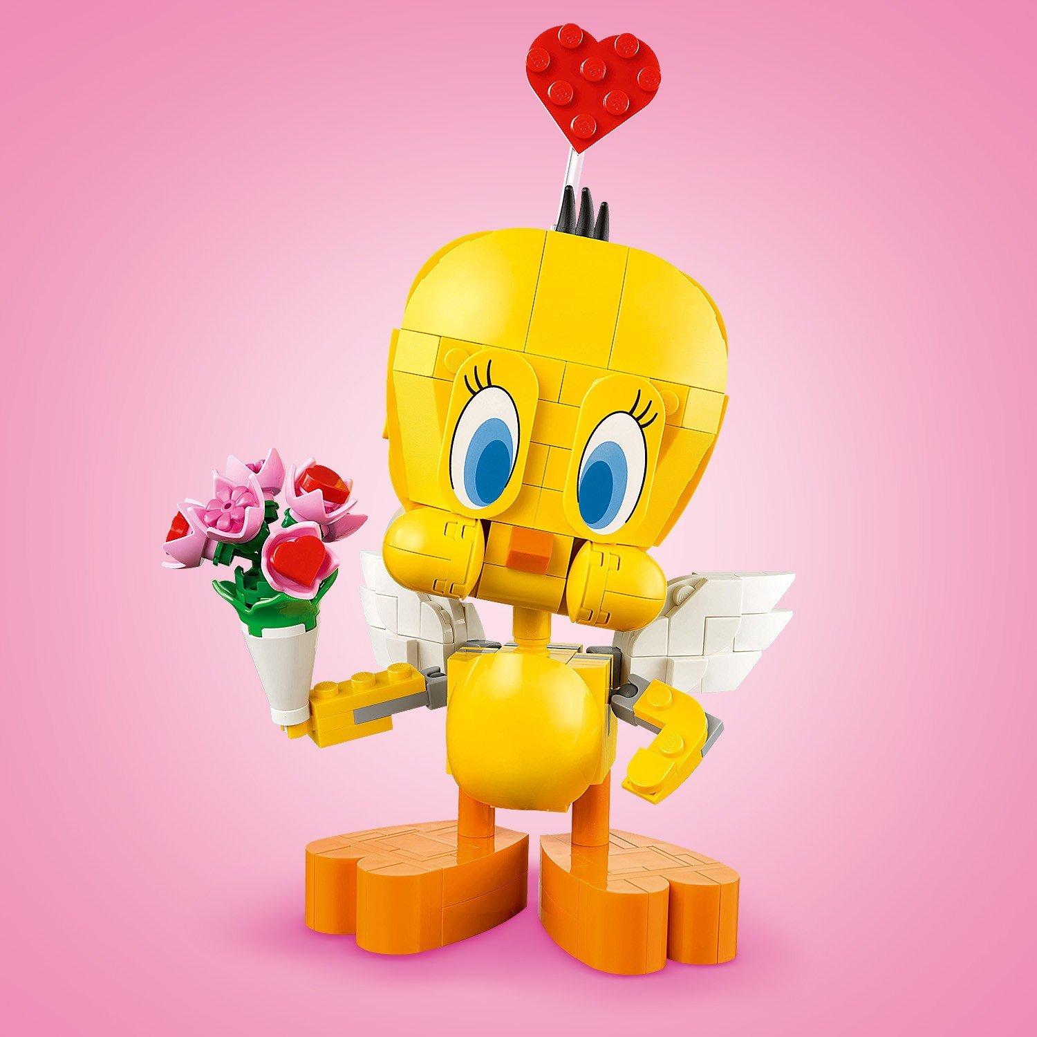 Tweety Bird - LEGO - Looney Tunes Sweetheart Tweety Bird Building Set 40824 - 11