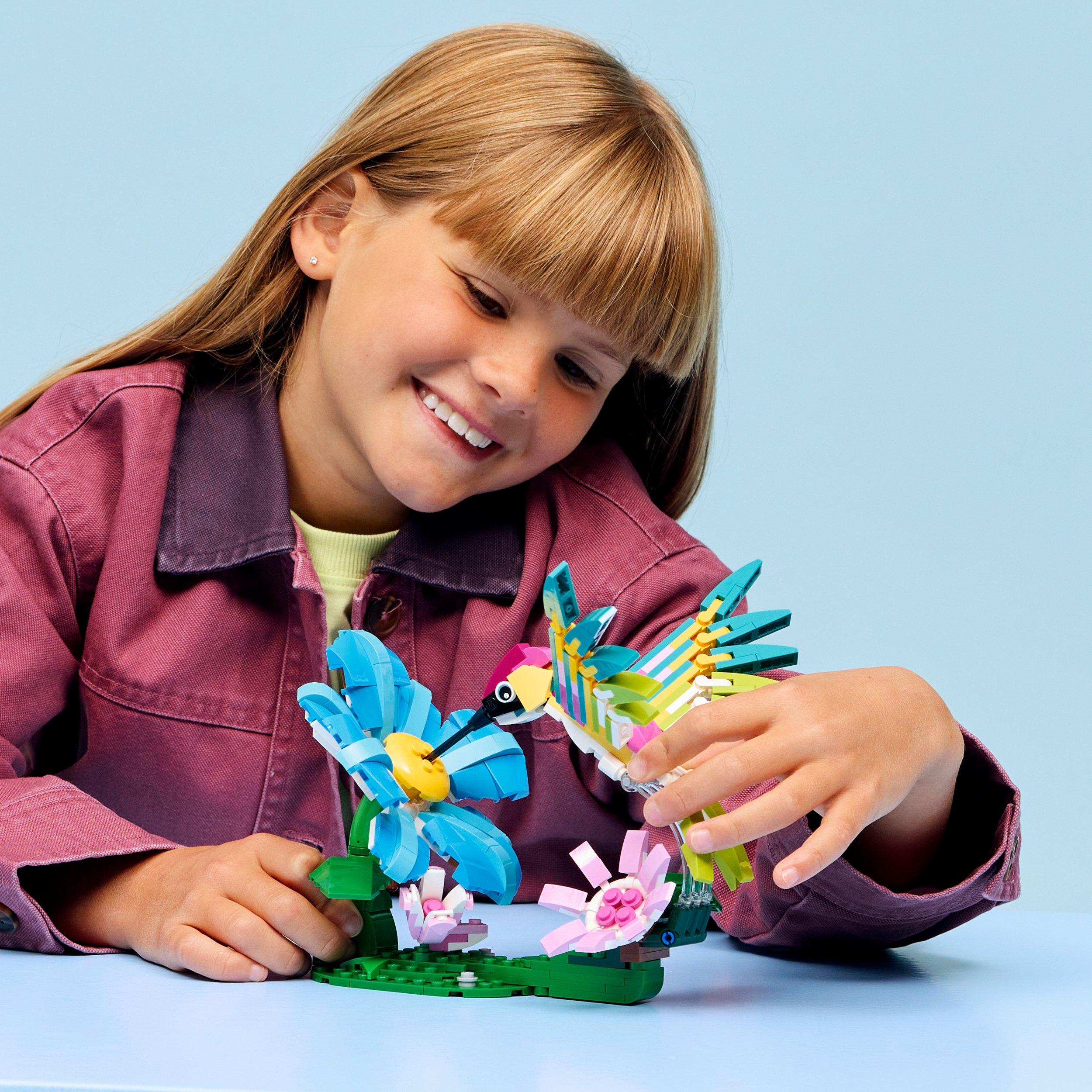 Hummingbird - LEGO - Creator 3in1 Wild Animals: Colourful Hummingbird 31384 - 4