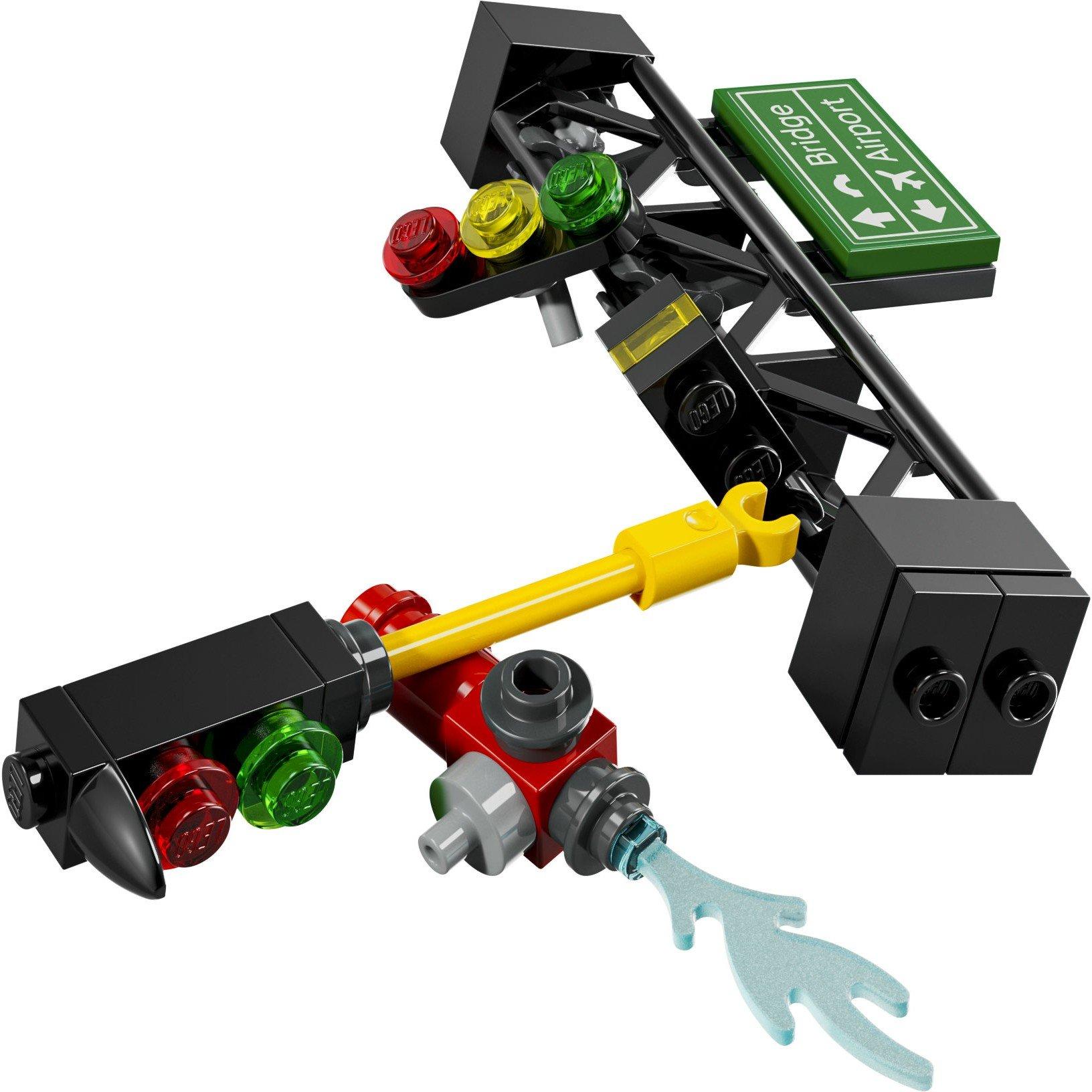 TBC - LEGO - Marvel Epic Battle: Hulkbuster vs. The Hulk Set 76343 - 16