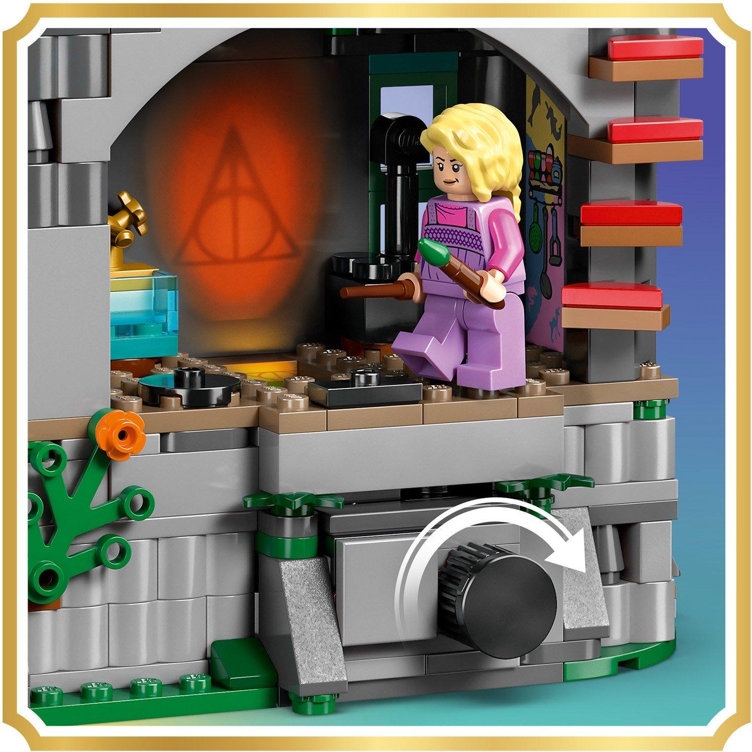 Lunas House - LEGO - Harry Potter Luna Lovegood’s House Toy for Kids 76467 - 11