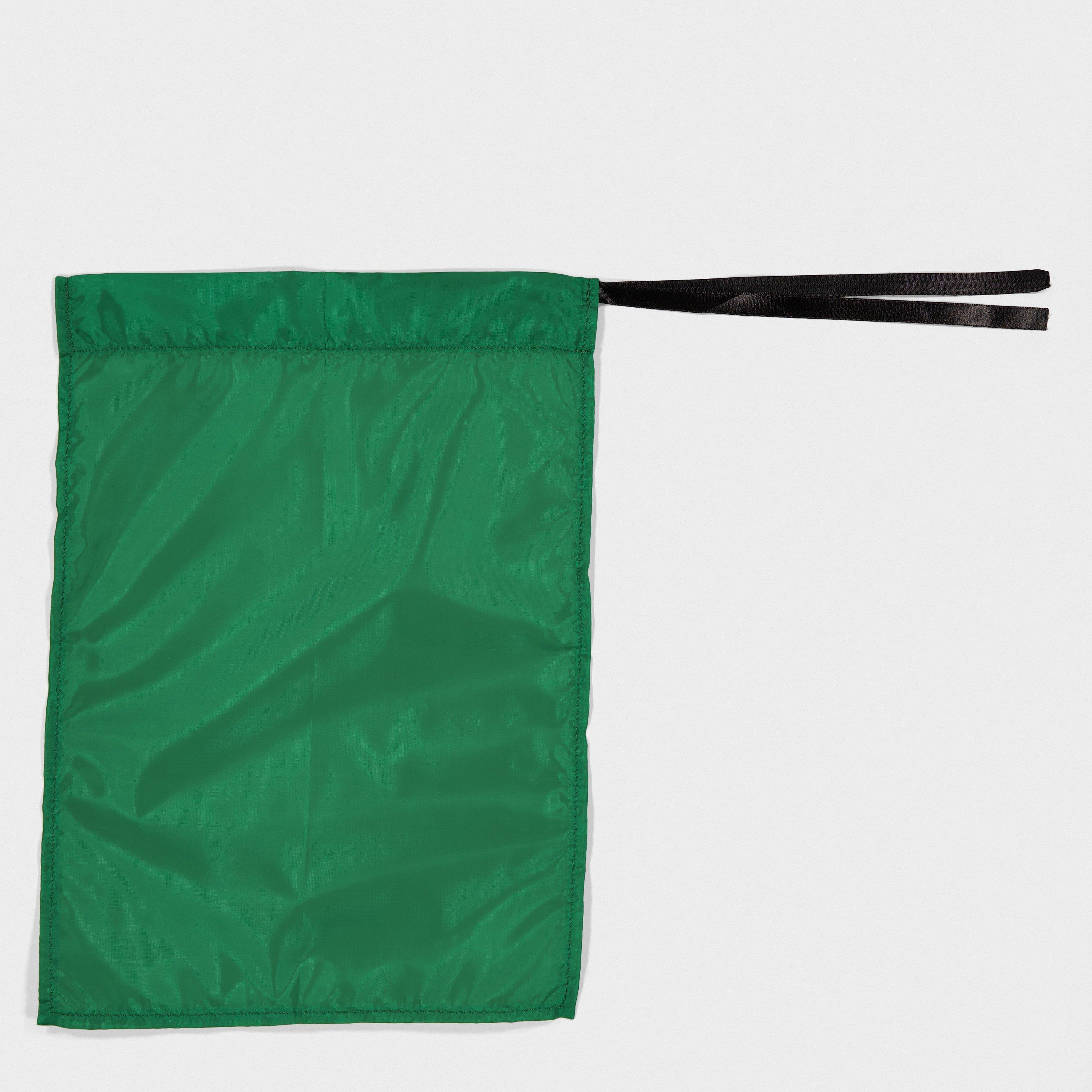 Mitre  Adults Football Corner Flags - Green
