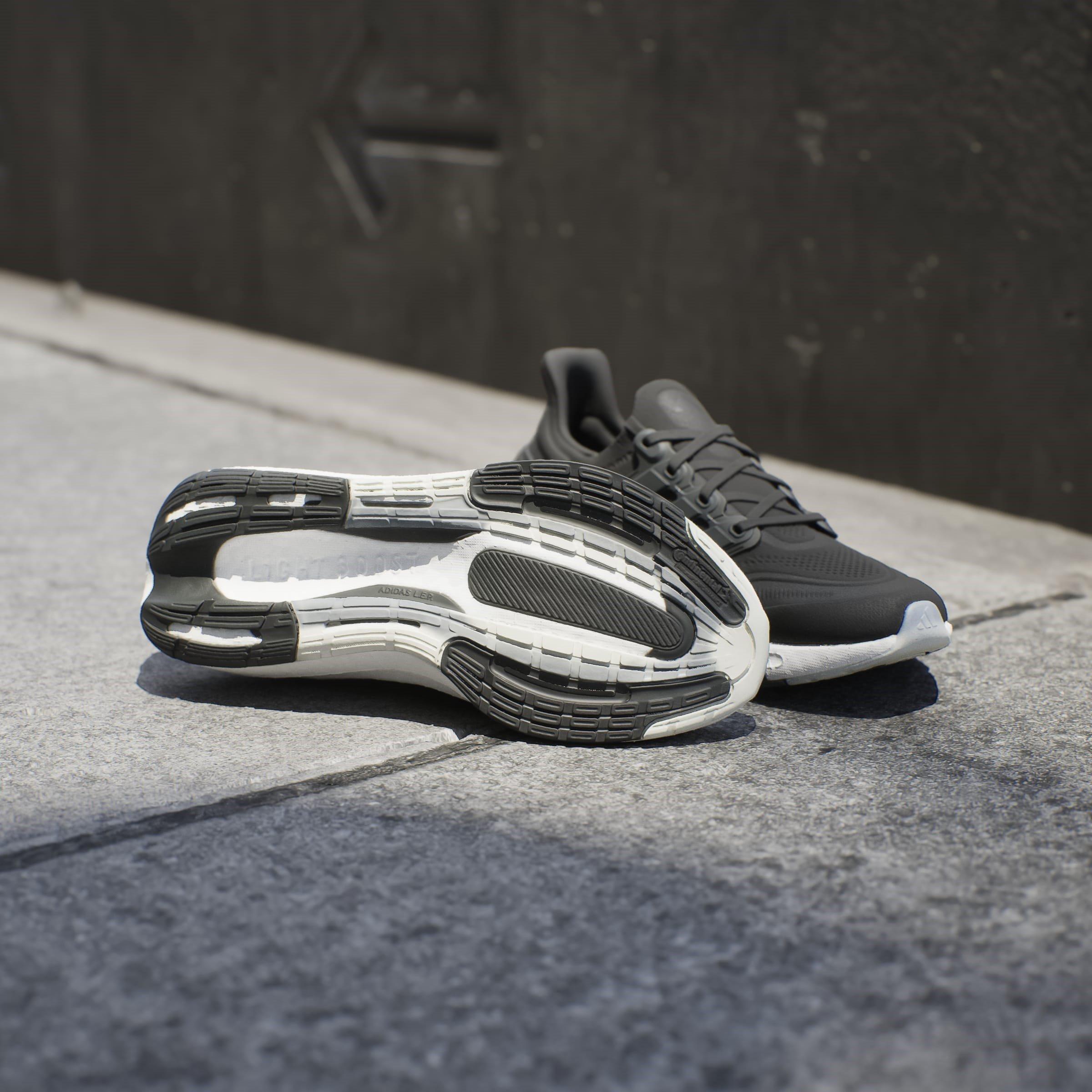 Cblack/Cblack/C - adidas - Ultraboost Light - 11