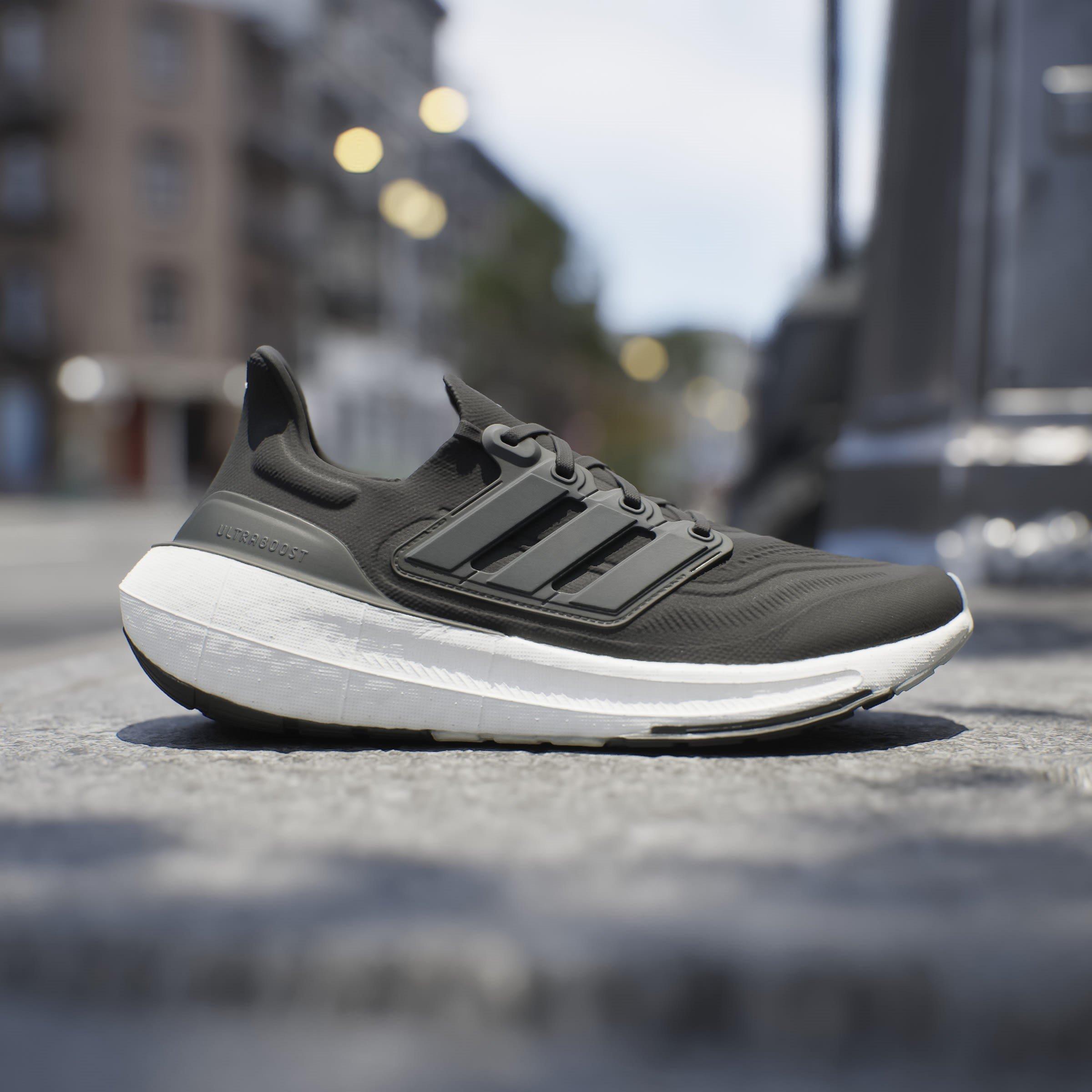Cblack/Cblack/C - adidas - Ultraboost Light - 12