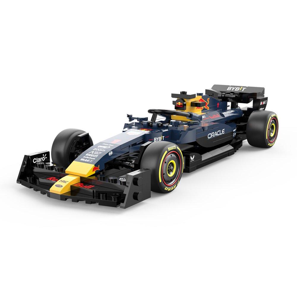 Redbull - Rastar - 1:24 Red Bull F1 RB19 Bricks/1:24 Alfa Remeo F1 C42 Bricks - 1