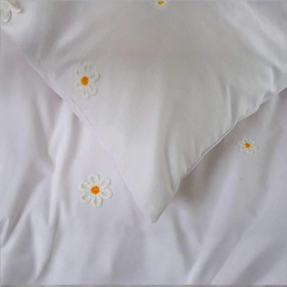 White - The Lyndon Company - Duvet Cover Sets - 4