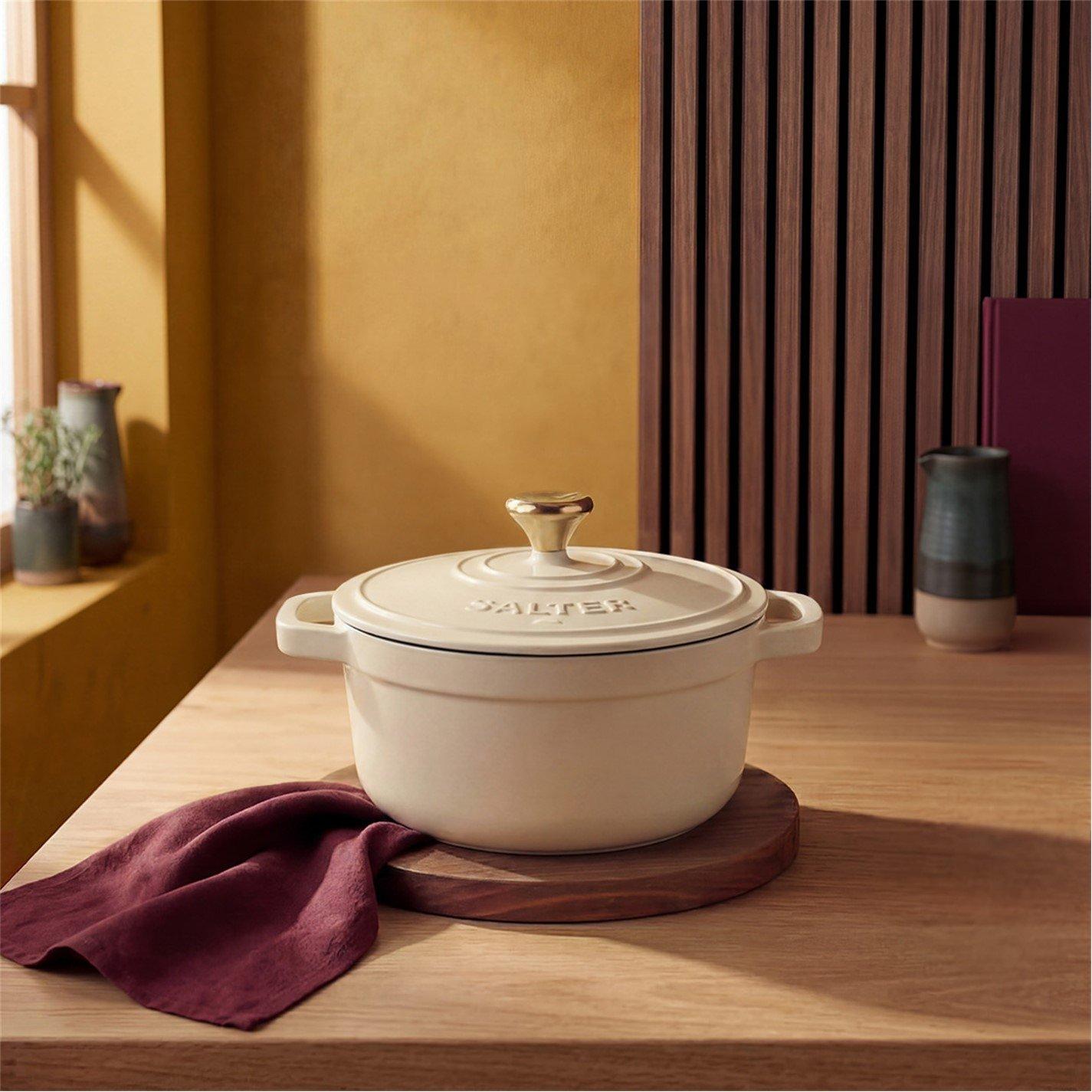 Cream - Salter - Chester 2L Cast Iron Casserole Pot - 2