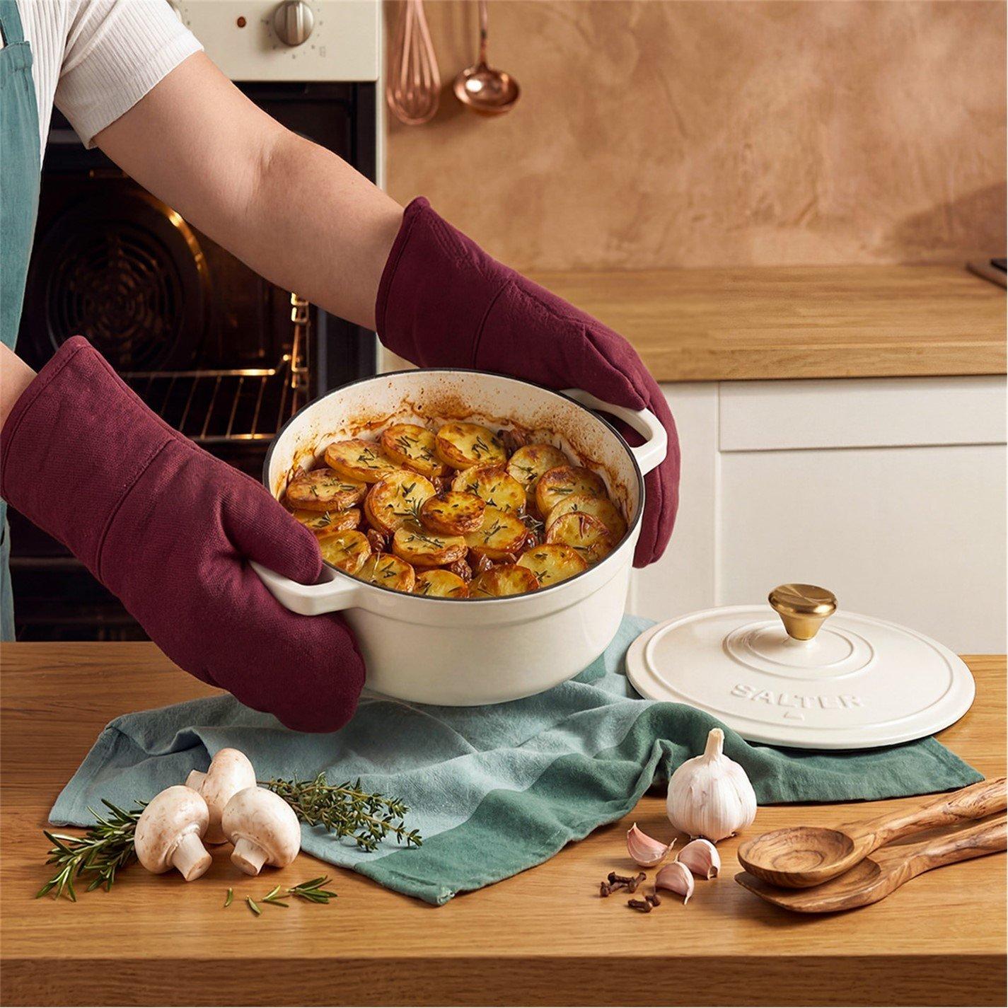 Cream - Salter - Chester 2L Cast Iron Casserole Pot - 3
