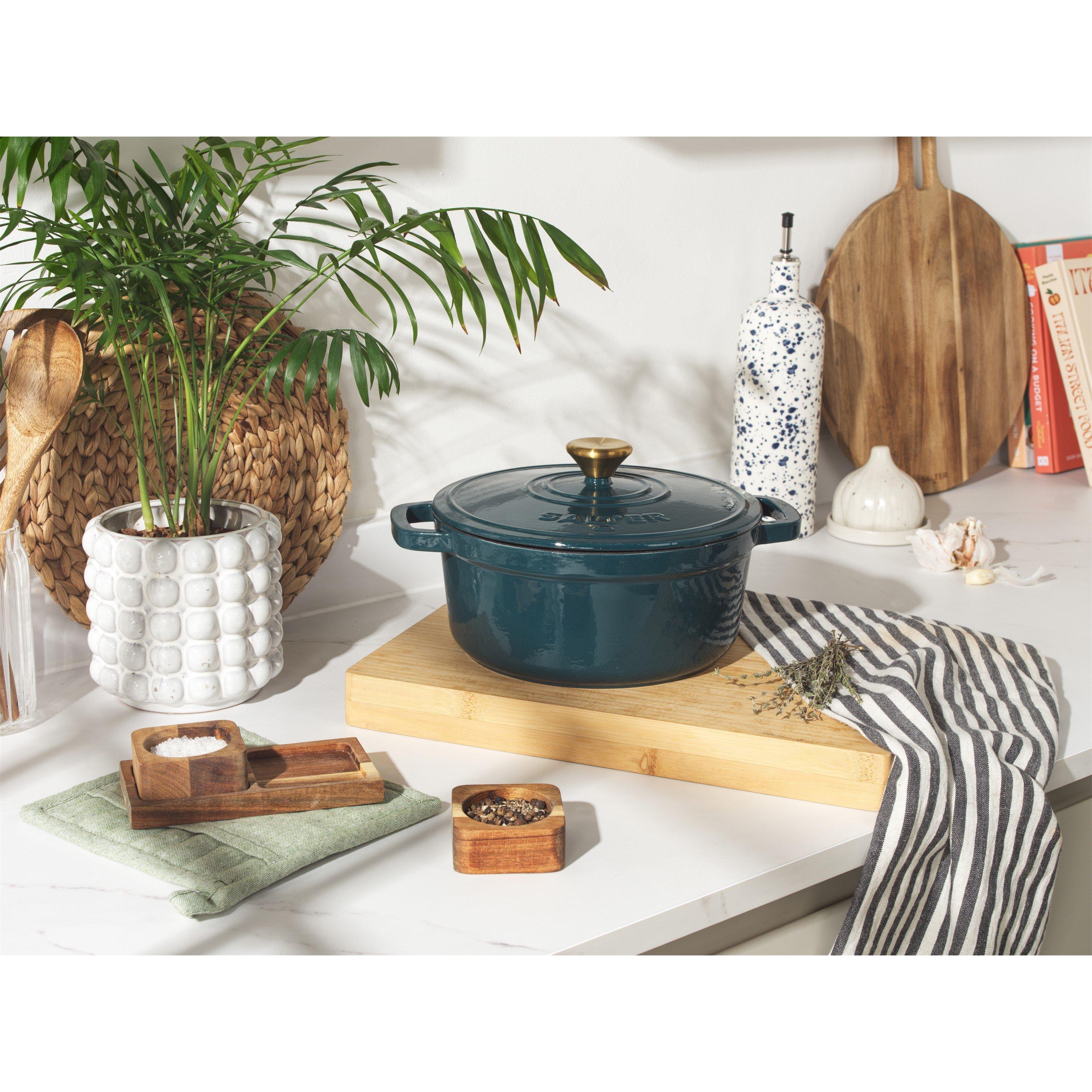 Green - Salter - Chester 24cm Cast Iron Casserole Pot - 4