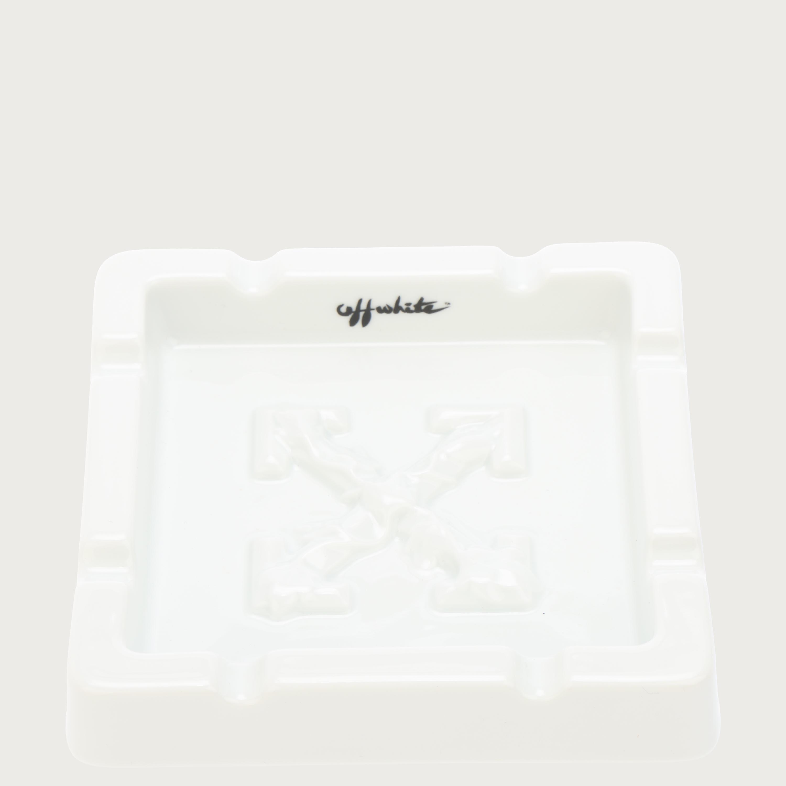 Branco Preto - Off White - Off Rg_Ashtray 99 - 1