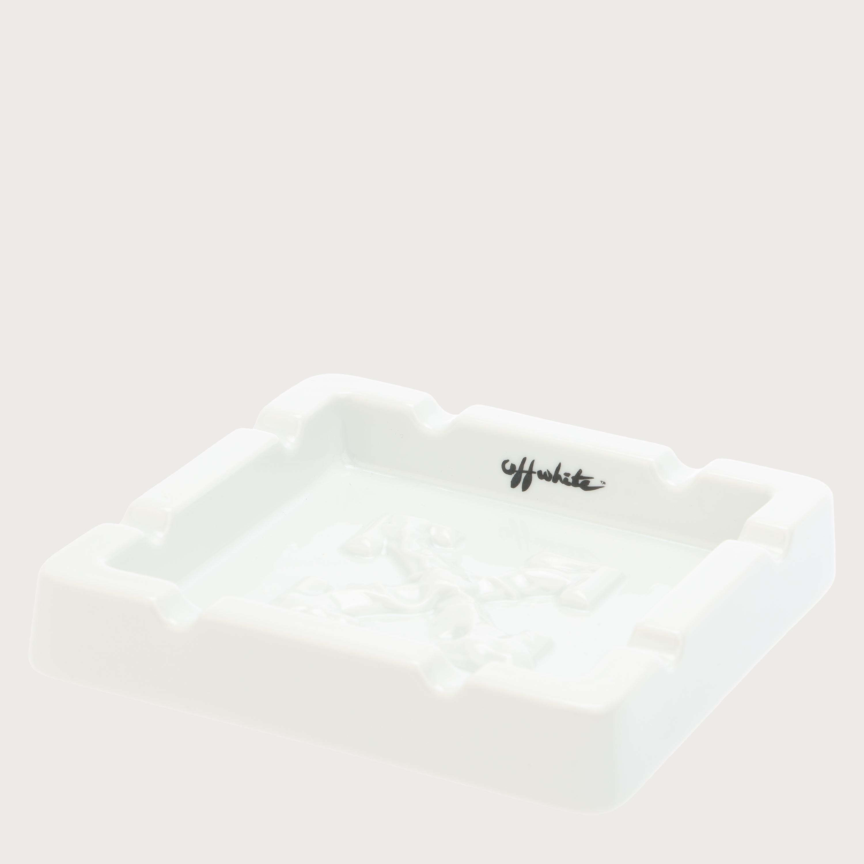 Branco Preto - Off White - Off Rg_Ashtray 99 - 2