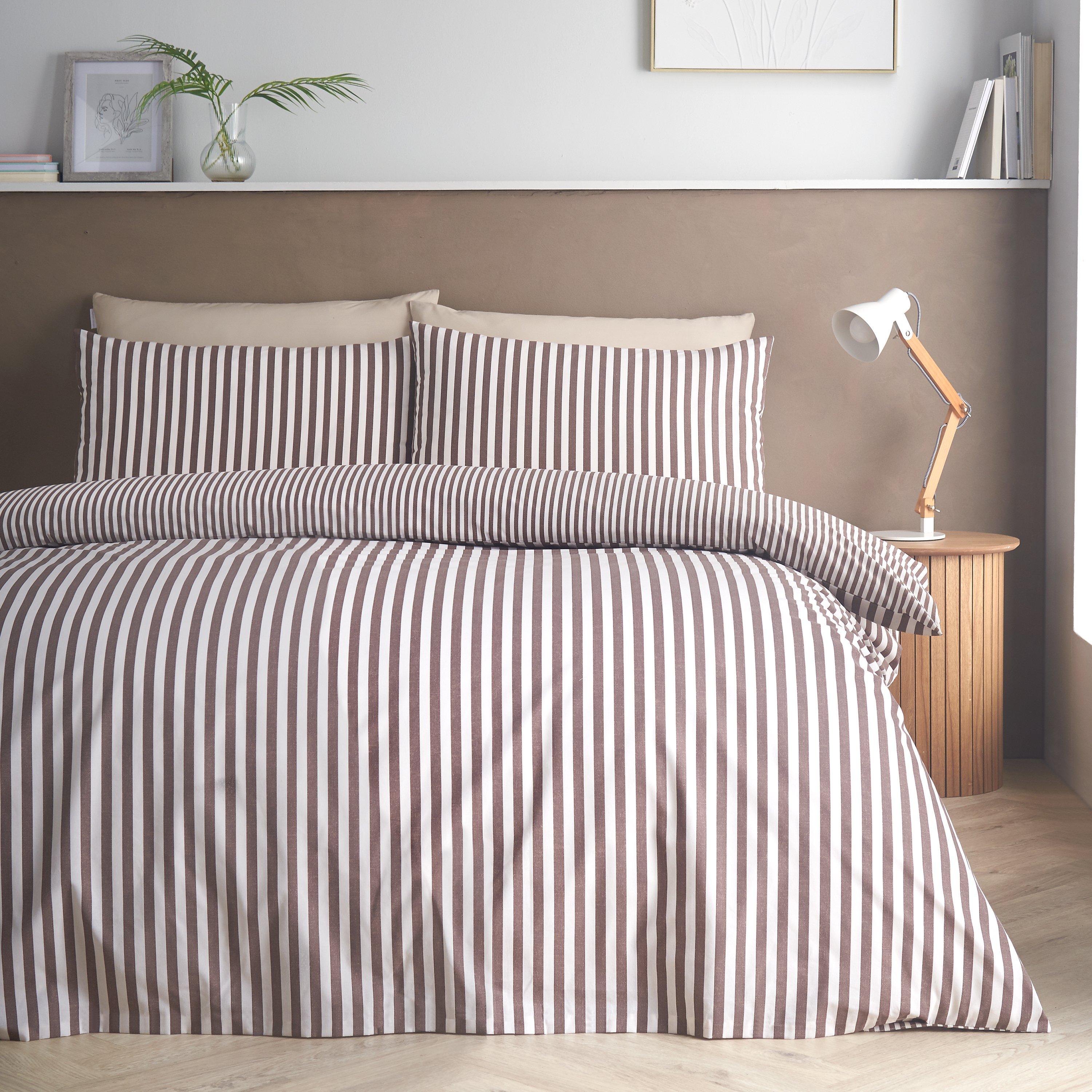 Catherine Lansfield  Epping Textured Stripe Duvet Cover Set - Chocolate - King