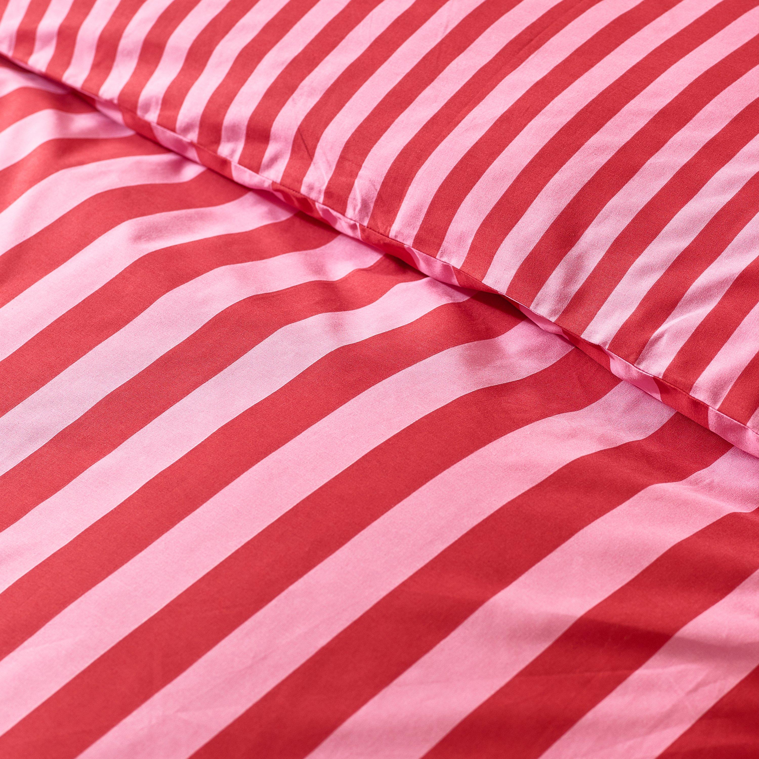 Red - Sassy B - Stripe Tease Duvet Cover Set - 4