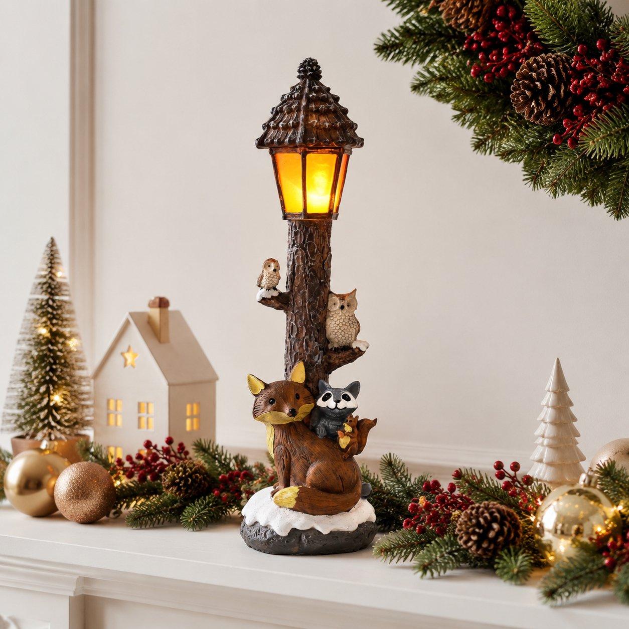 Fox - The Spirit Of Christmas - Light Up Woodland Lampost - 2
