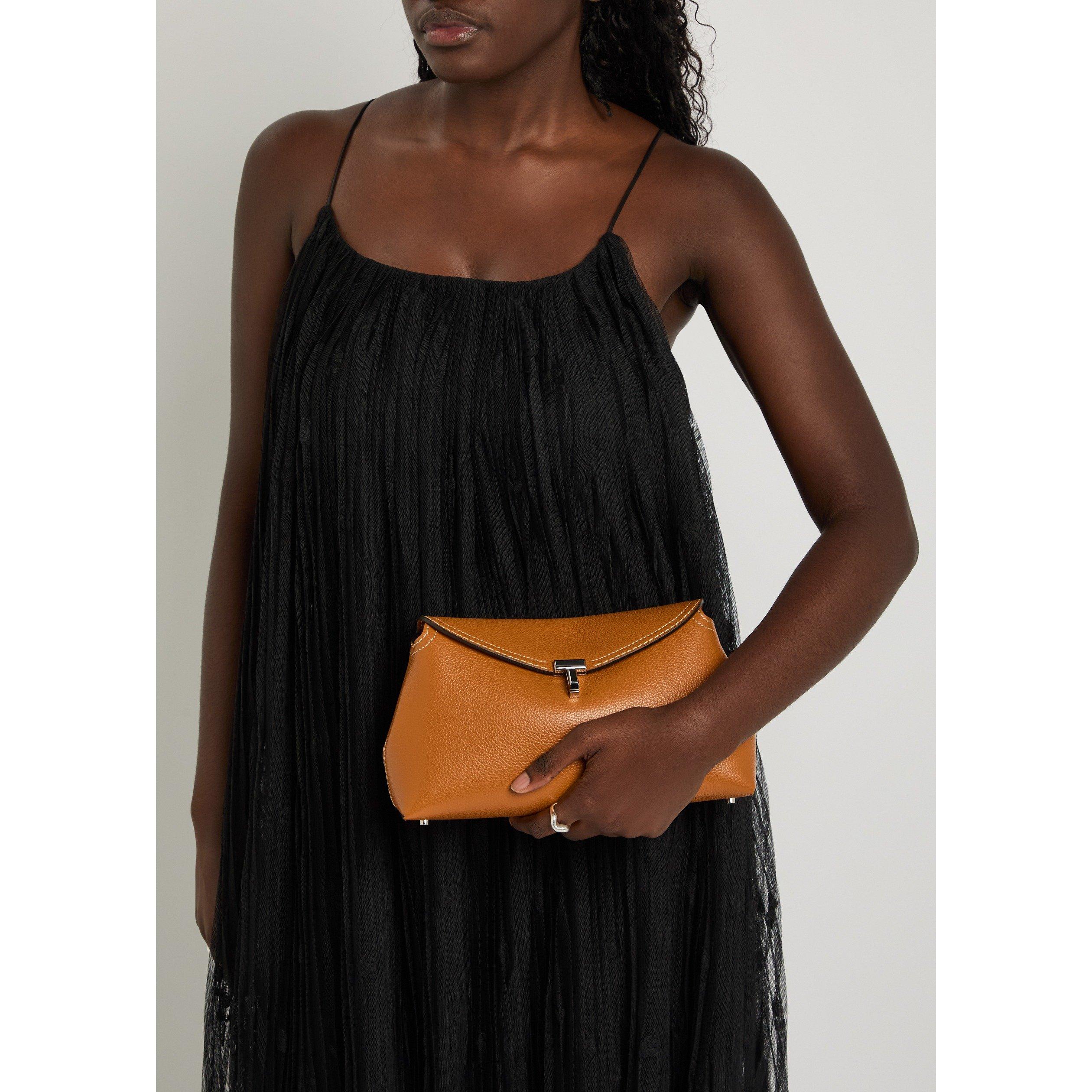 TAN - Toteme - T LOCK GRAIN LEATHER CLUTCH - 3