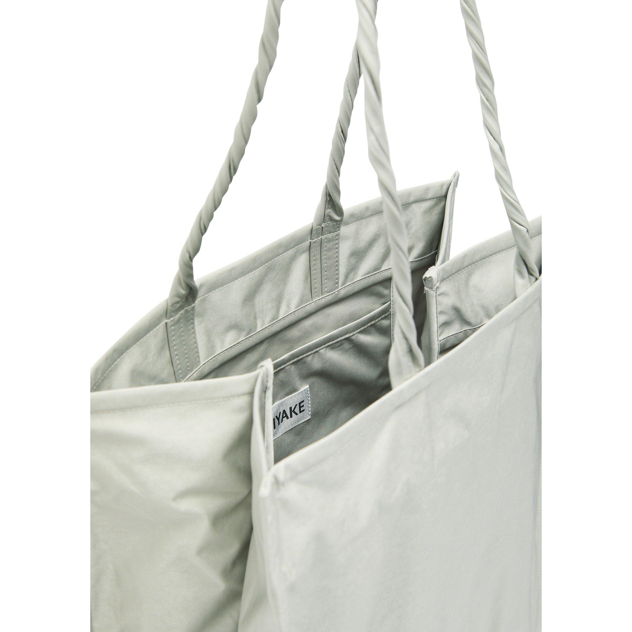 GREY - Issey Miyake - BAG CRUMPLABLE - 5