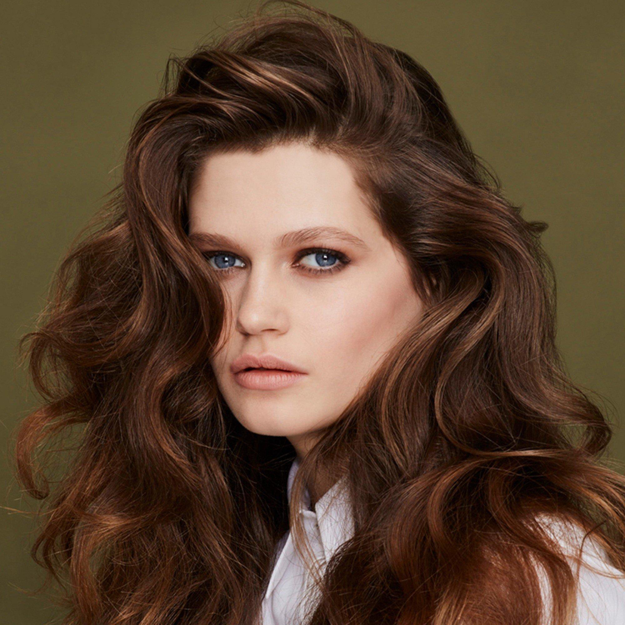 Not Applicable - Hair by Sam McKnight - VG26 Modern Hairspray - 2