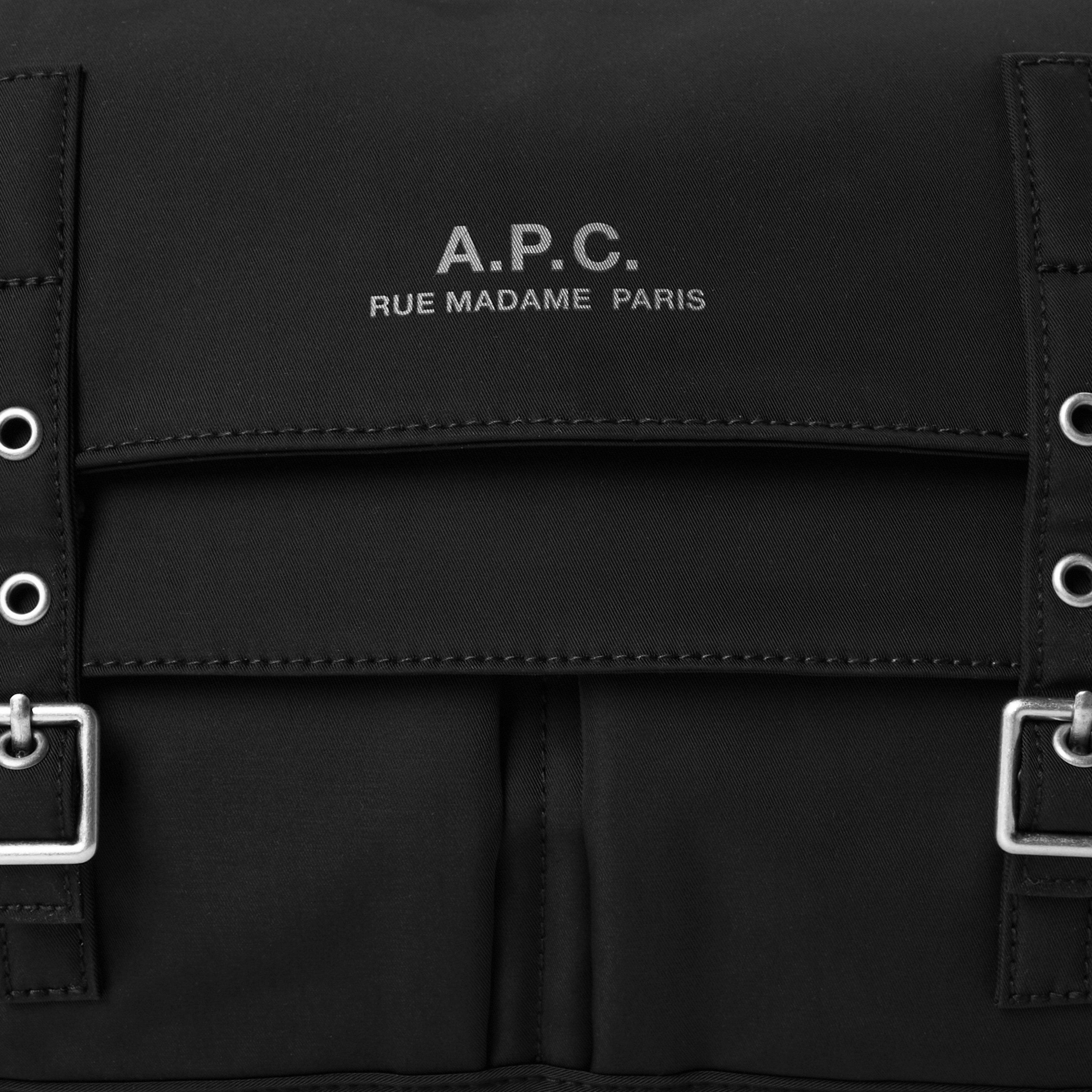 BLACK - APC - MESSENGER ARCHIVE - 3