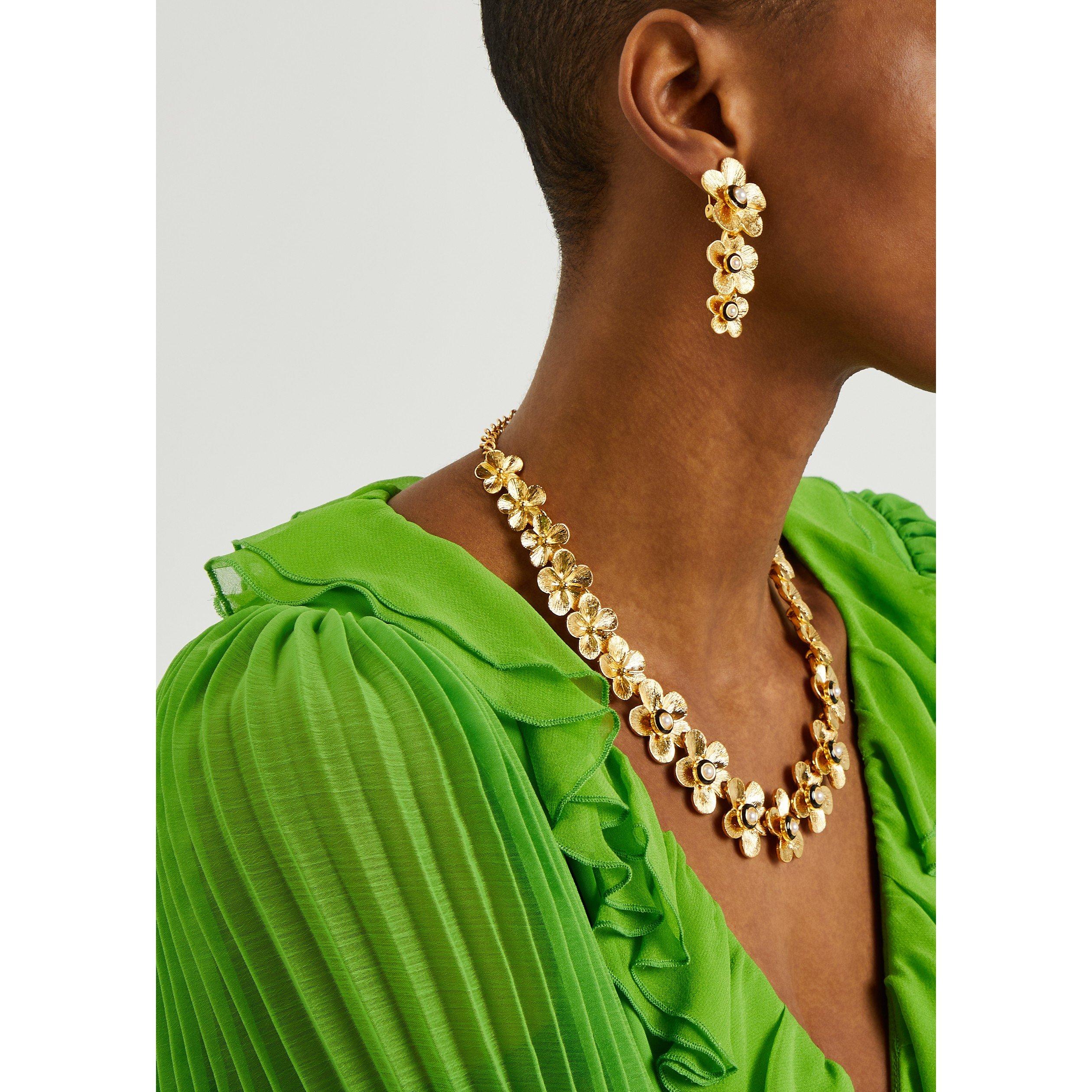 GOLD - Kenneth Jay Lane - DROP FLOWER PEARL EARRINGS - 3