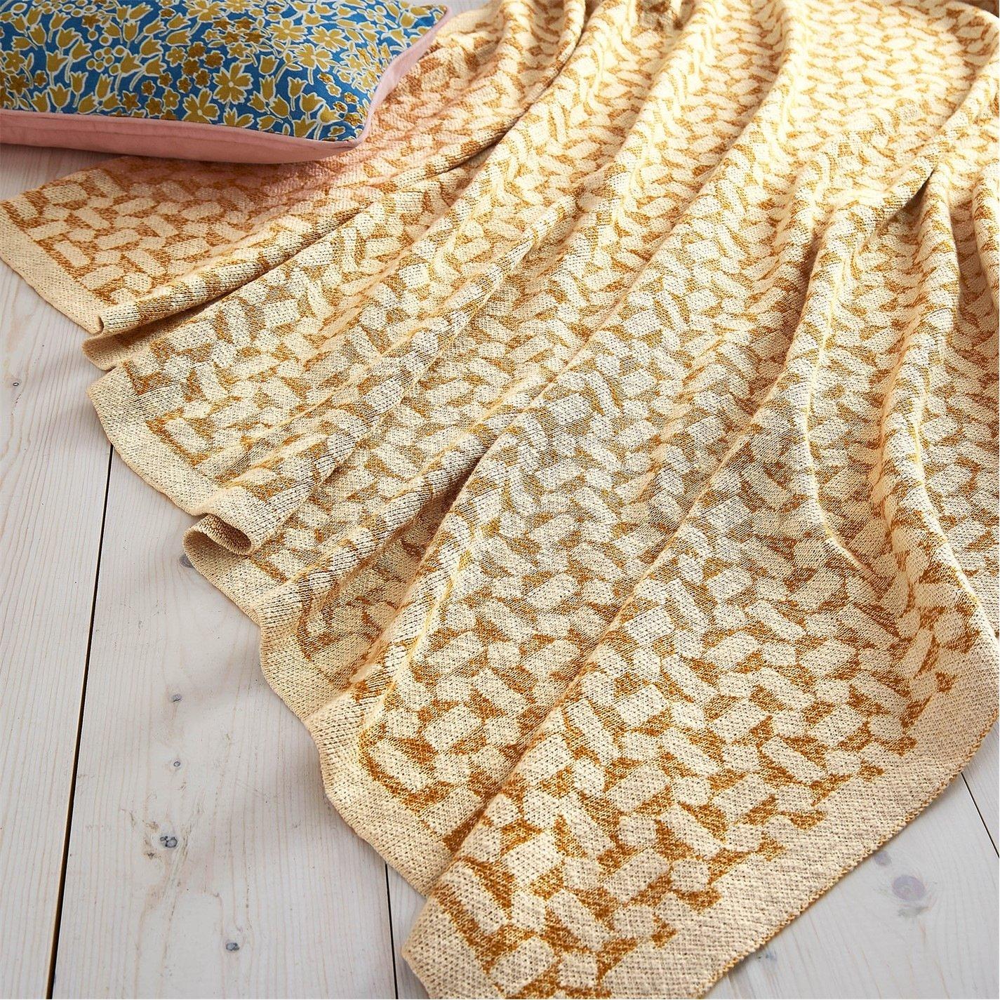 Gold - Joules - Honey & Crumpets Geo Throw - 1