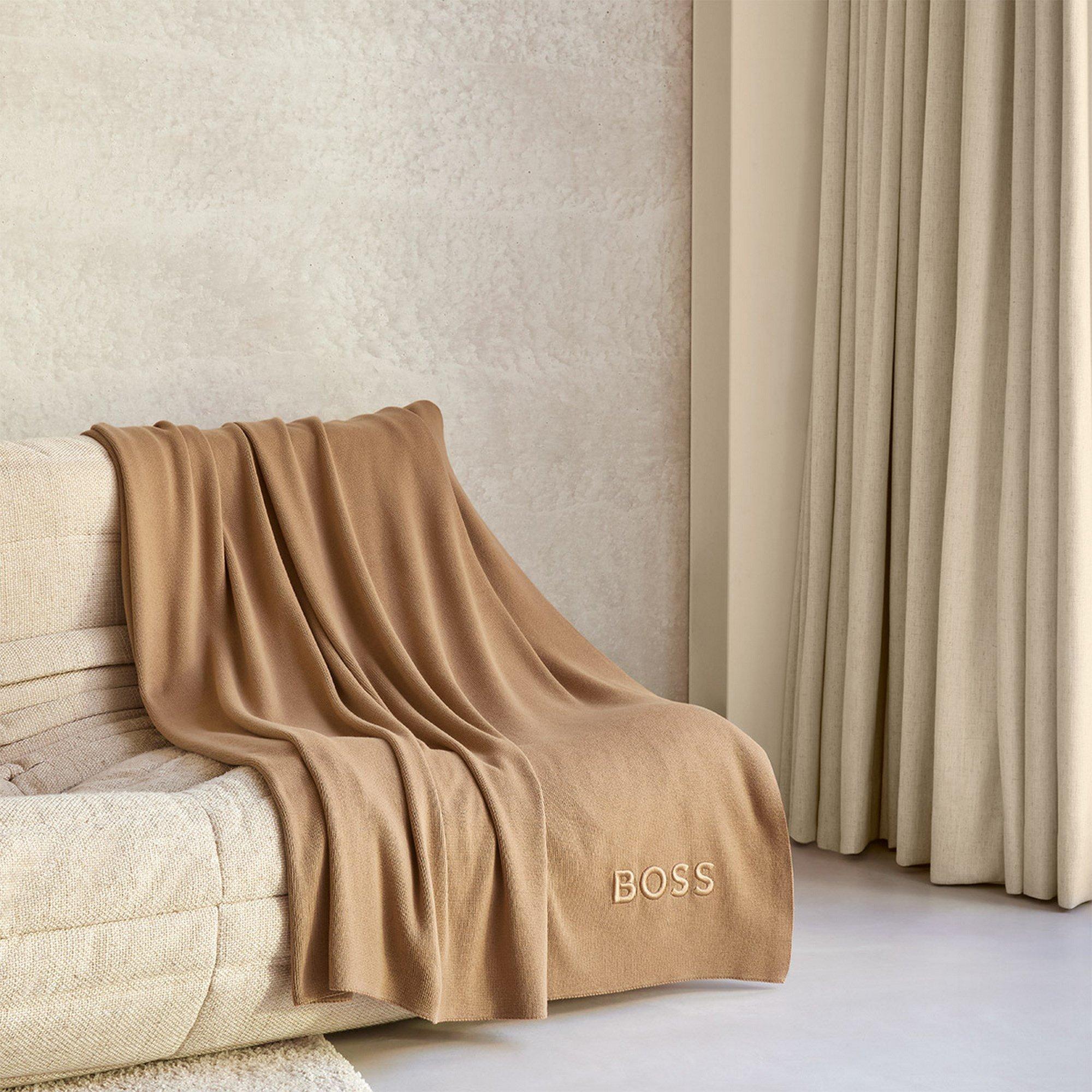 Camel - Boss Home - Bold Logo Throw - 3