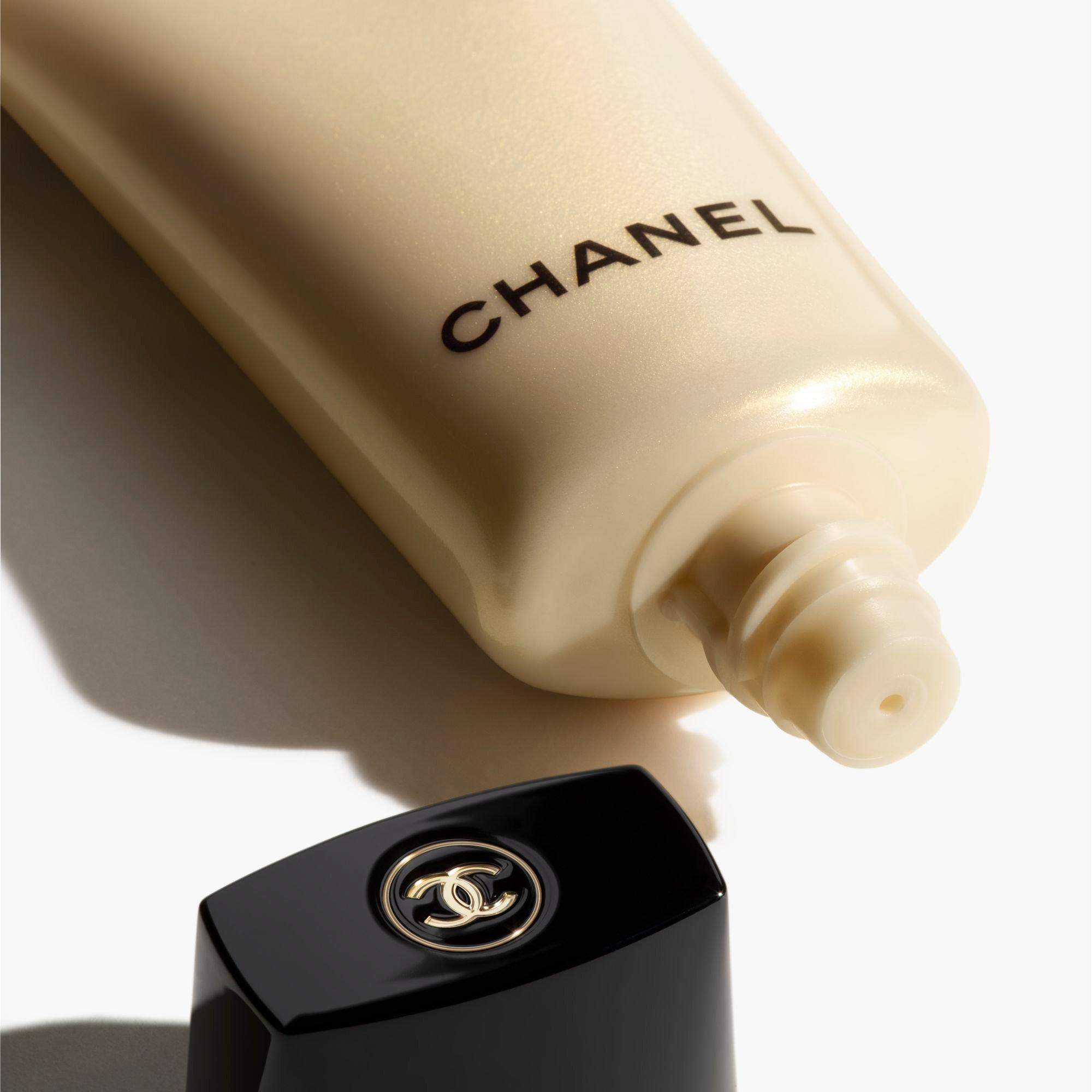 Lotion - CHANEL - SUBLIMAGE LA PROTECTION UV ULTIMATE PROTECTION: REVIVES AND PROTECTS - 2