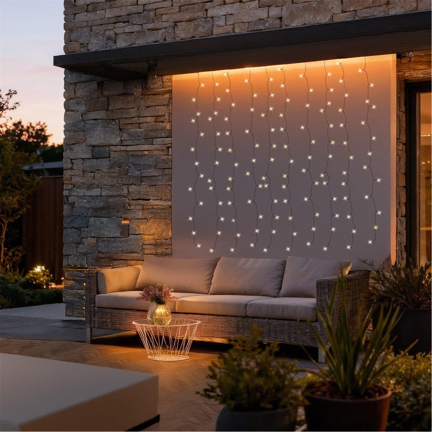 LED - Streetwize - Solar Powered Warm White LED Curtain Lights - 1