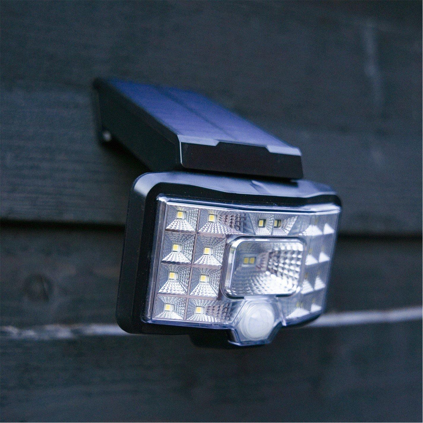 LED - Streetwize - Solar-Powered Swivel Security Light - 4