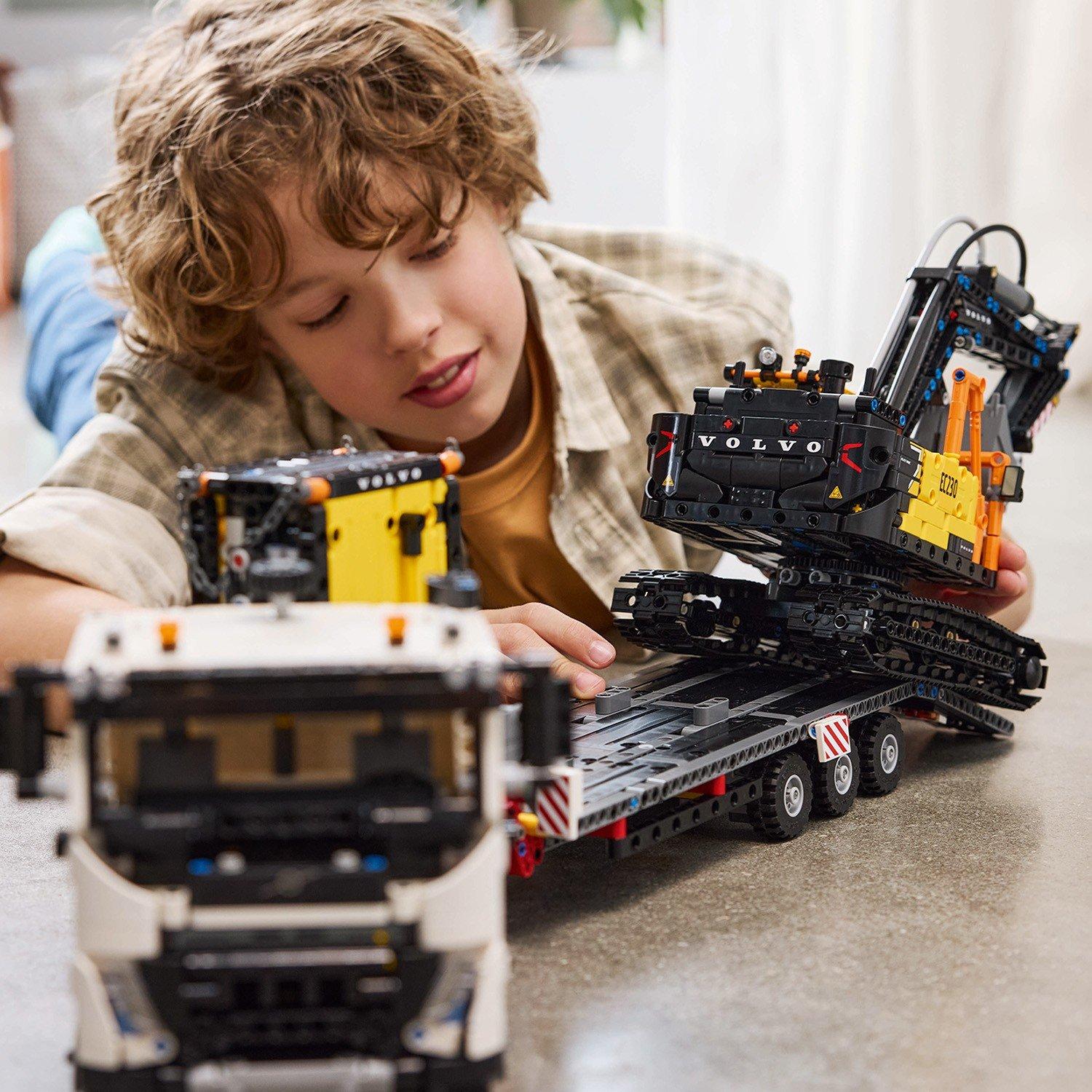 None - LEGO - Technic 42175 Volvo FMX Truck EC230 Excavator - 11