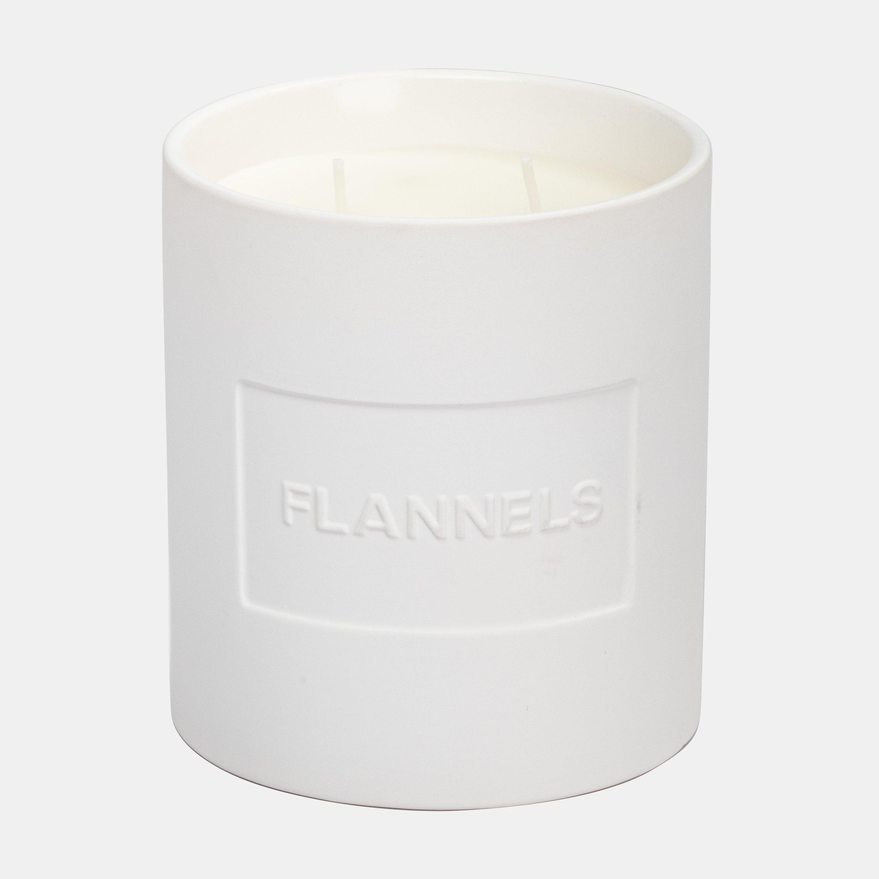 New Luxury - Flannels - Flannels 500g Candle - 3