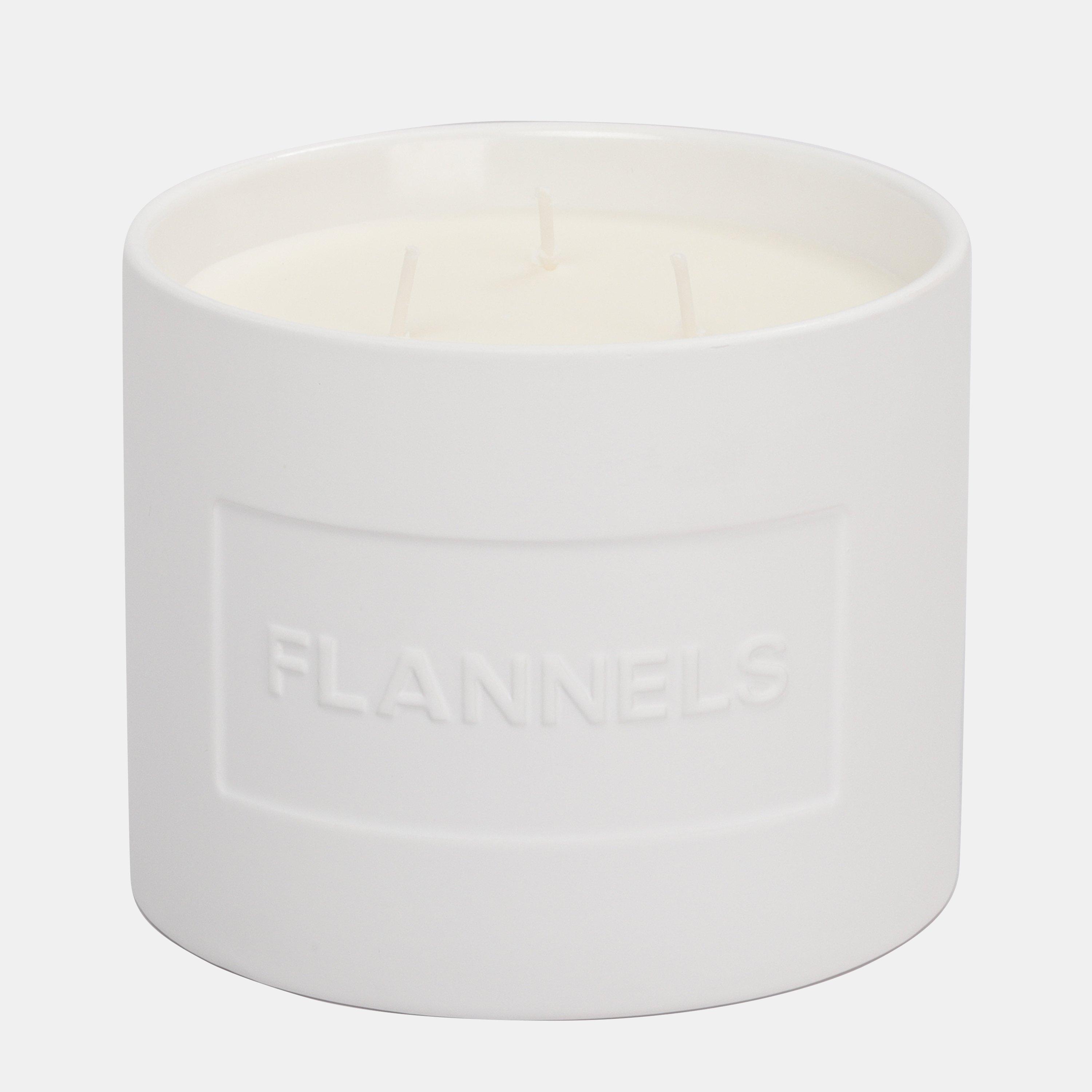New Luxury - Flannels - Flannels 700g Candle - 3