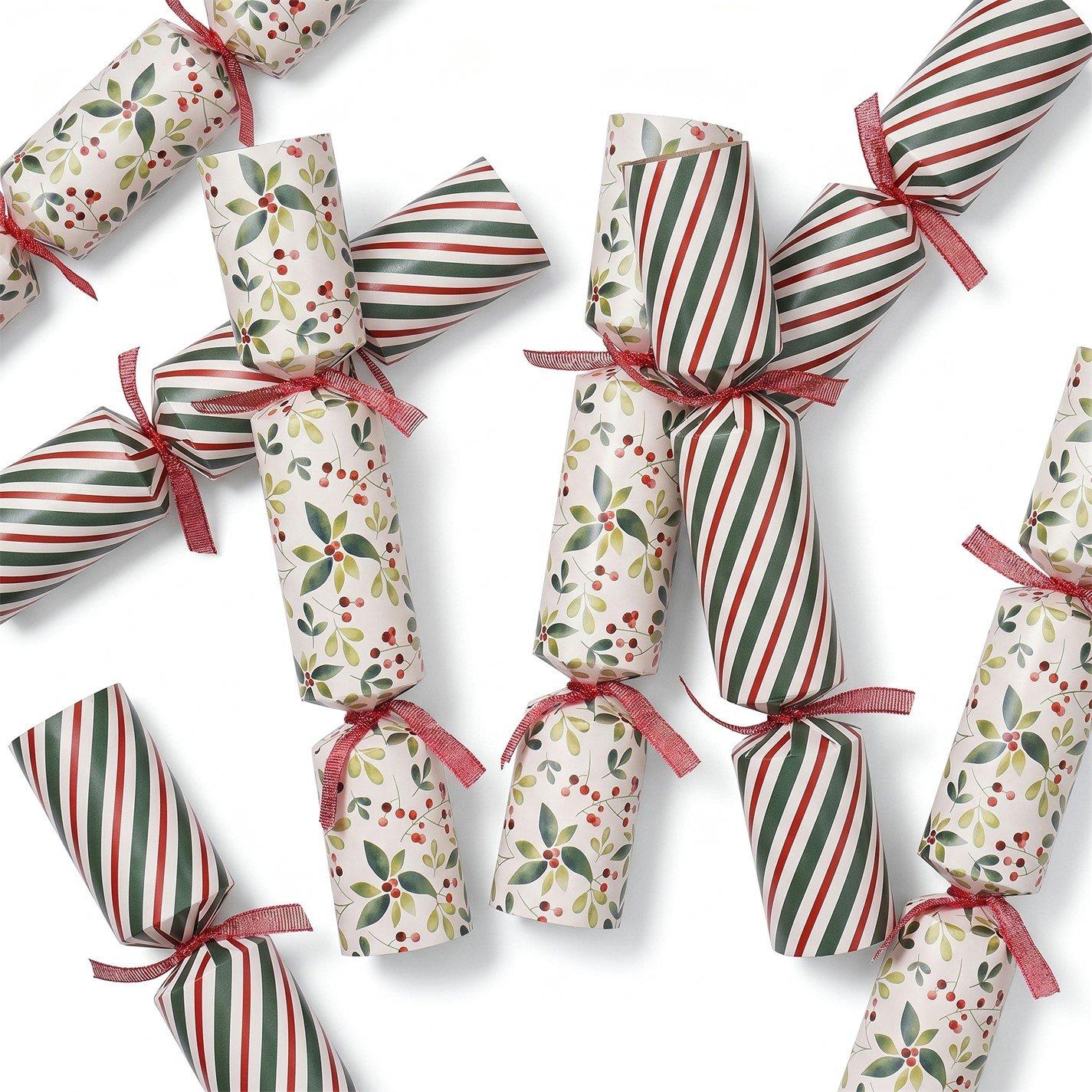 Red - The Spirit Of Christmas - 12 Pack Christmas Crackers - 4