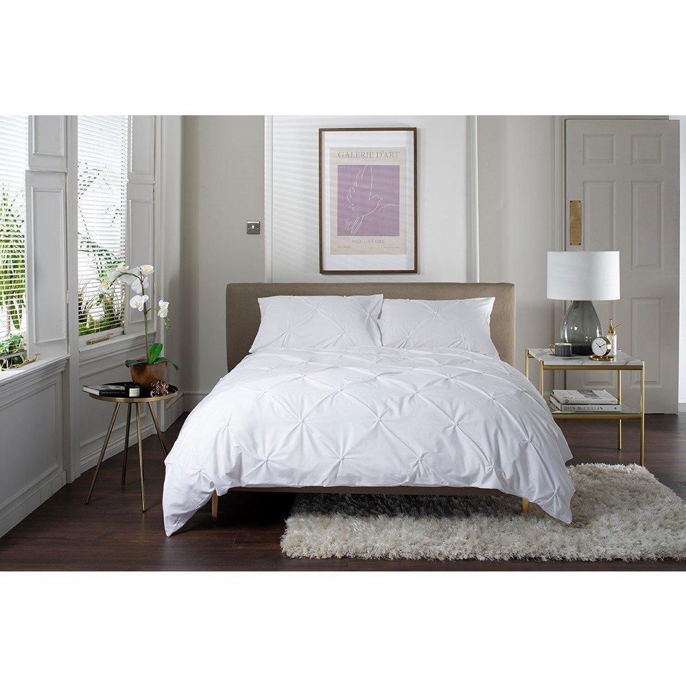White - Deyongs - Duvet Cover Set - 1