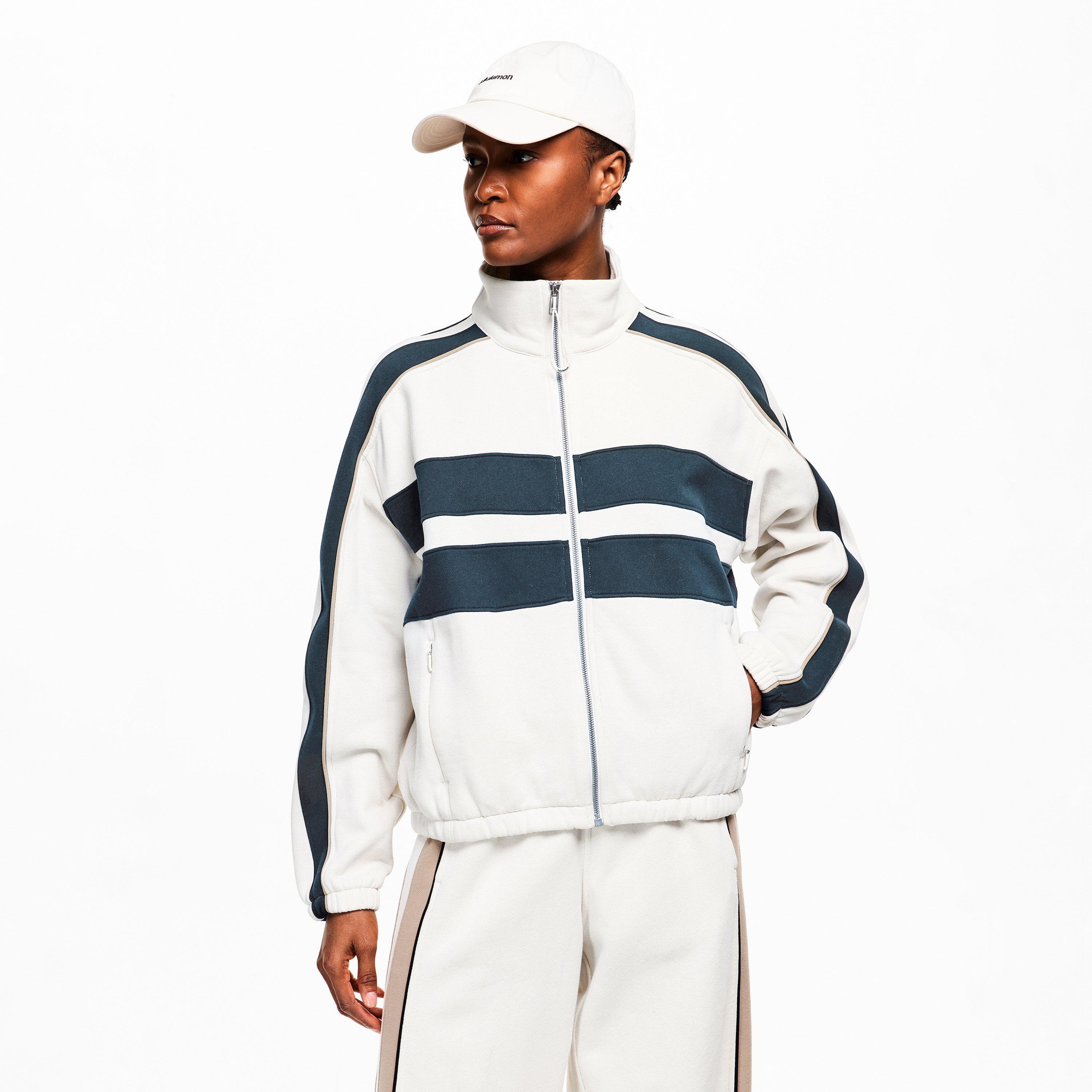 Ivory/Navy - Lululemon - LLM OS Funnel Ld62 - 3