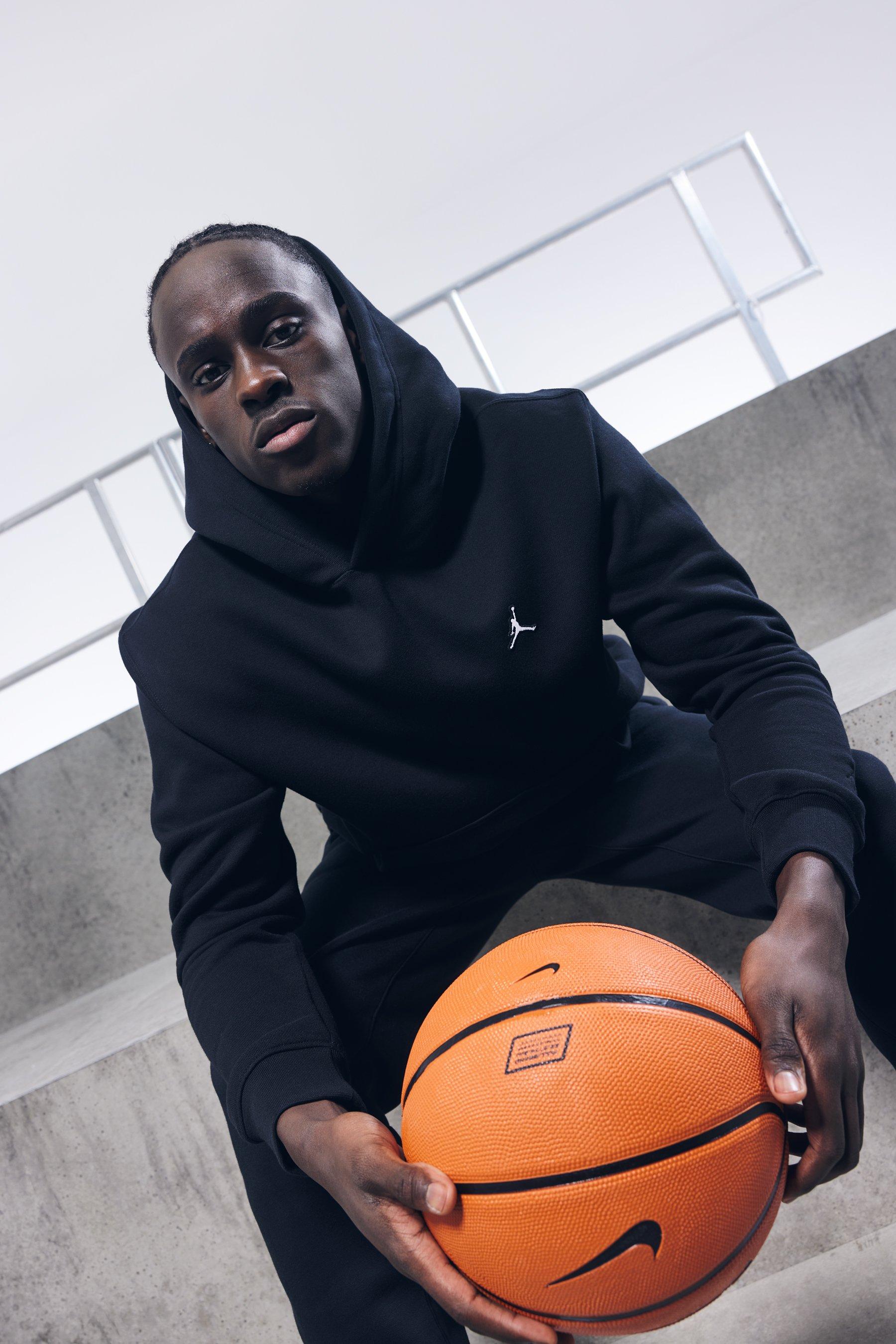 Hoodies & Sweatshirts