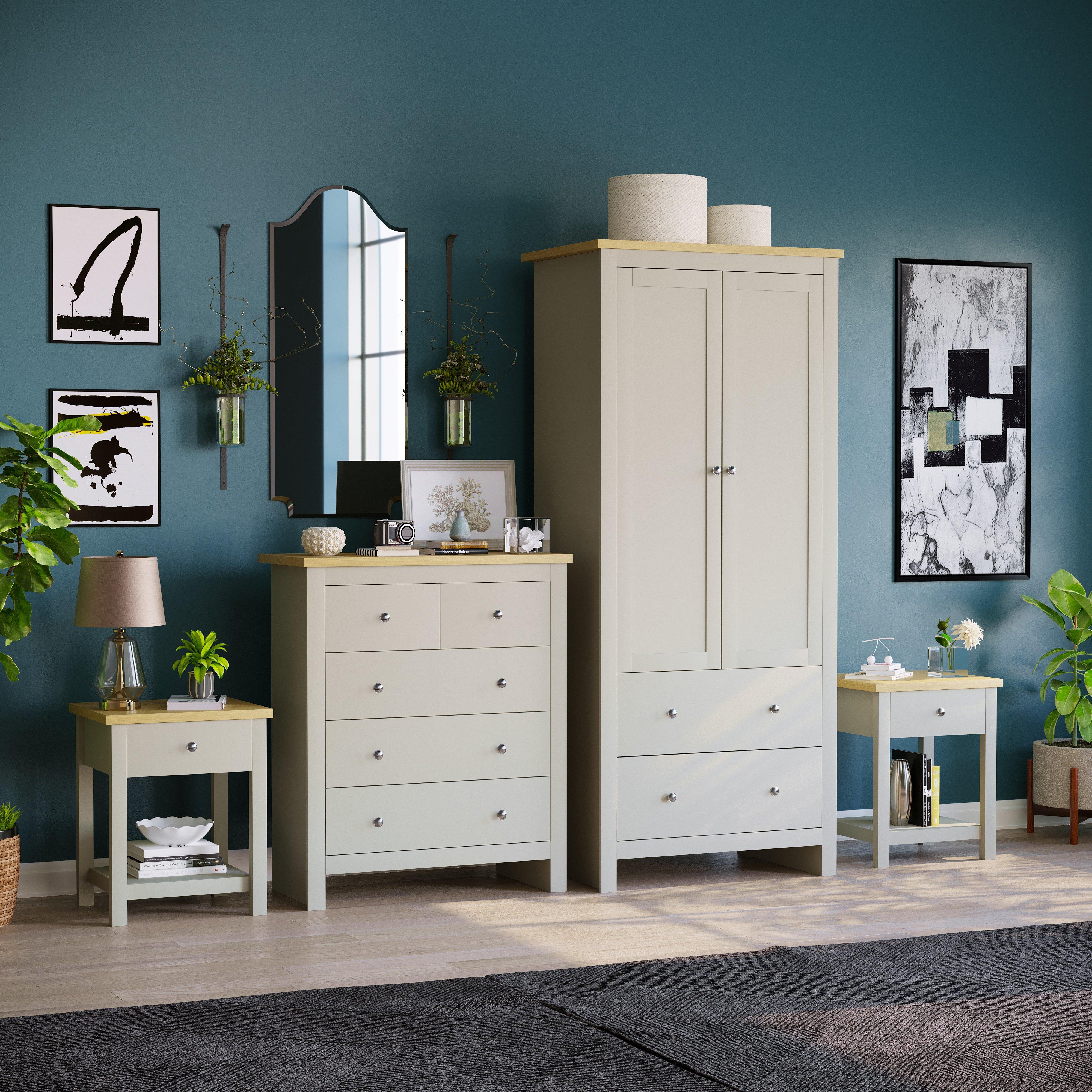 Furniture: Up To 90% Off 