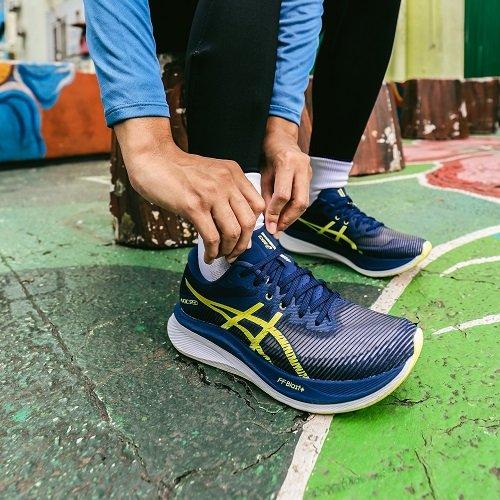 asics track pants under 500