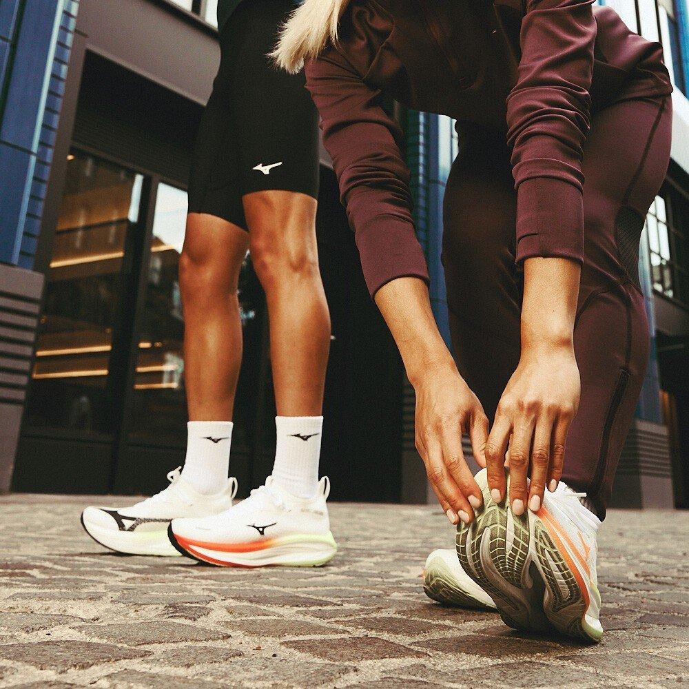 Mizuno Neo Vista 2