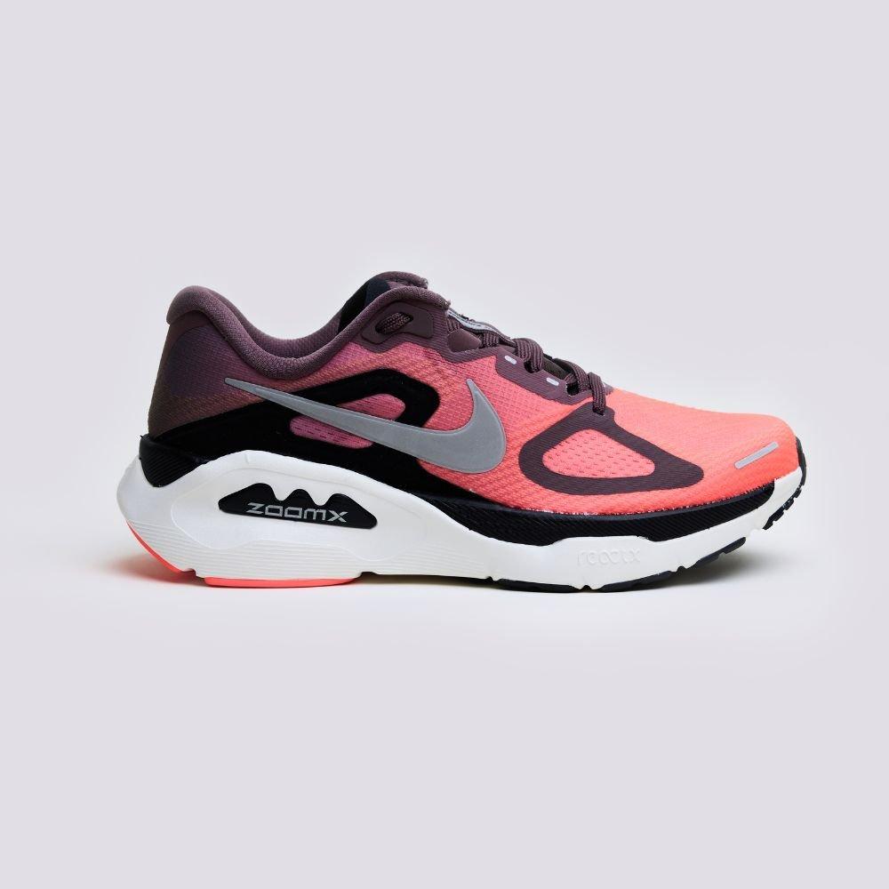 Getting To Know The Nike Structure Plus