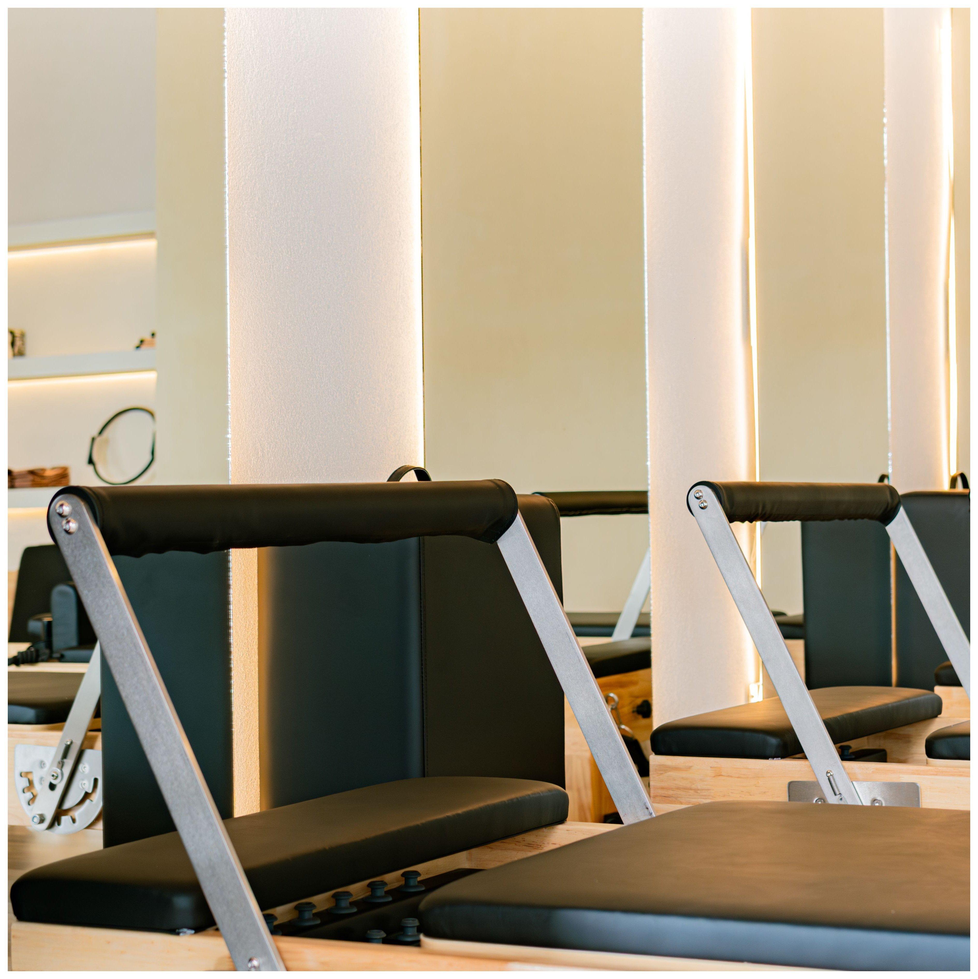 WHAT TO WEAR TO REFORMER PILATES: YOUR FIRST-CLASS CHECKLIST