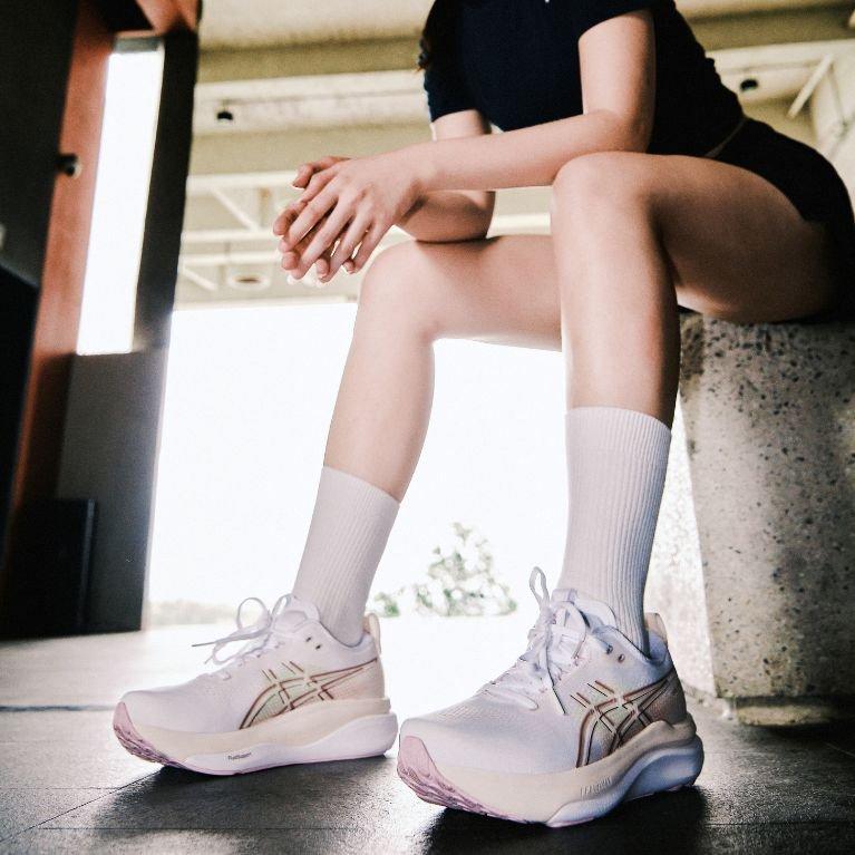 Womens Running Shoes