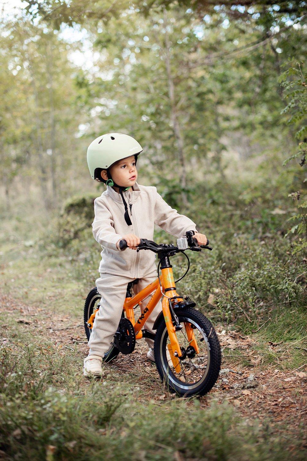 Kids' Clothing