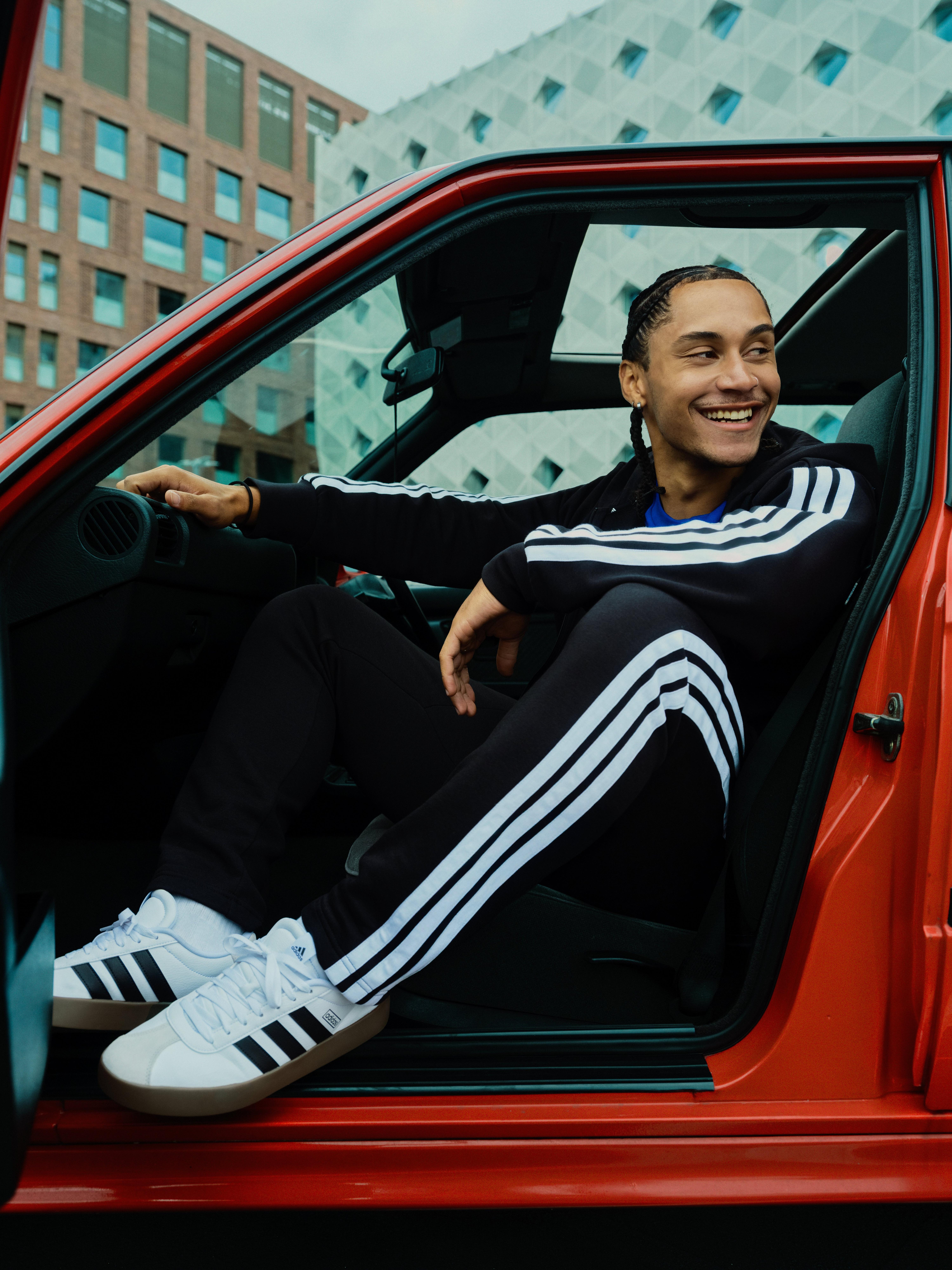 Hoodies & Tracksuit Tops