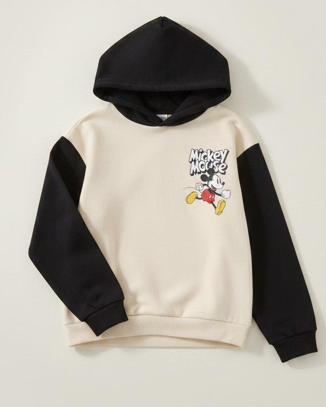 Hoodies & Sweatshirts