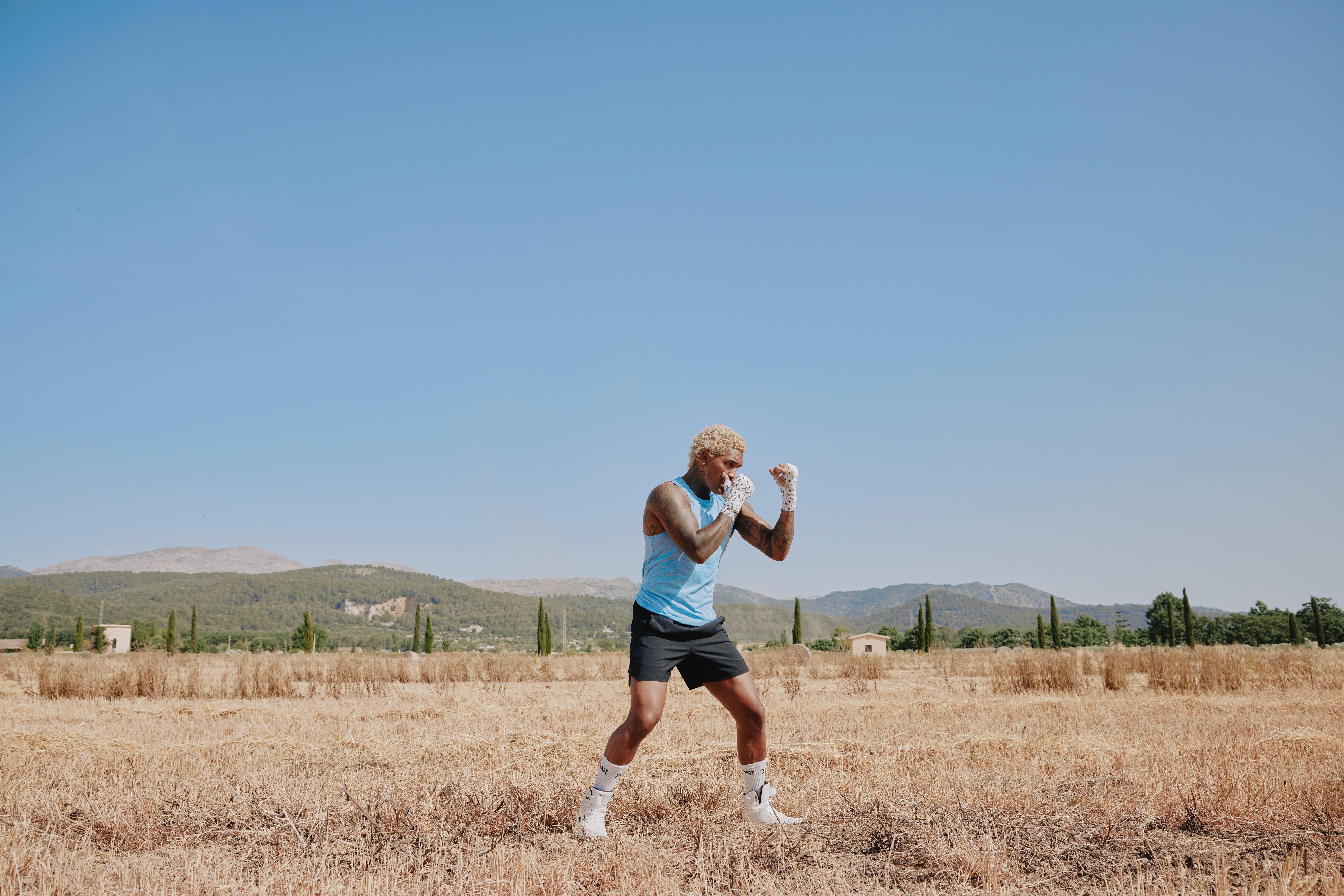Train Light. Stay Dry. Meet Everlast Flex